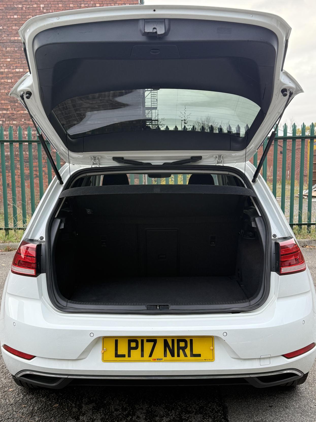 Volkswagen Golf 1.4 TSI BlueMotion Tech SE Nav Hatchback 5dr Petrol DSG Euro 6 (s/s) (125 ps)