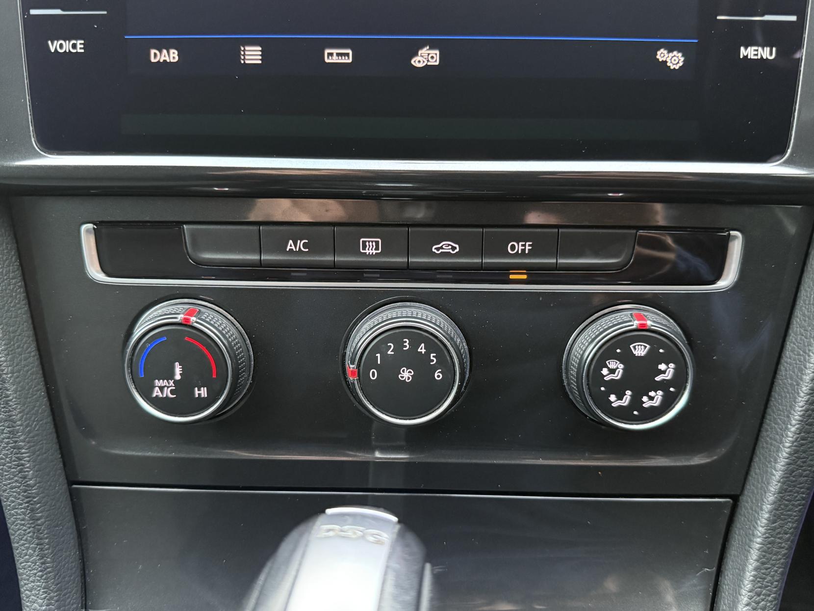 Volkswagen Golf 1.4 TSI BlueMotion Tech SE Nav Hatchback 5dr Petrol DSG Euro 6 (s/s) (125 ps)