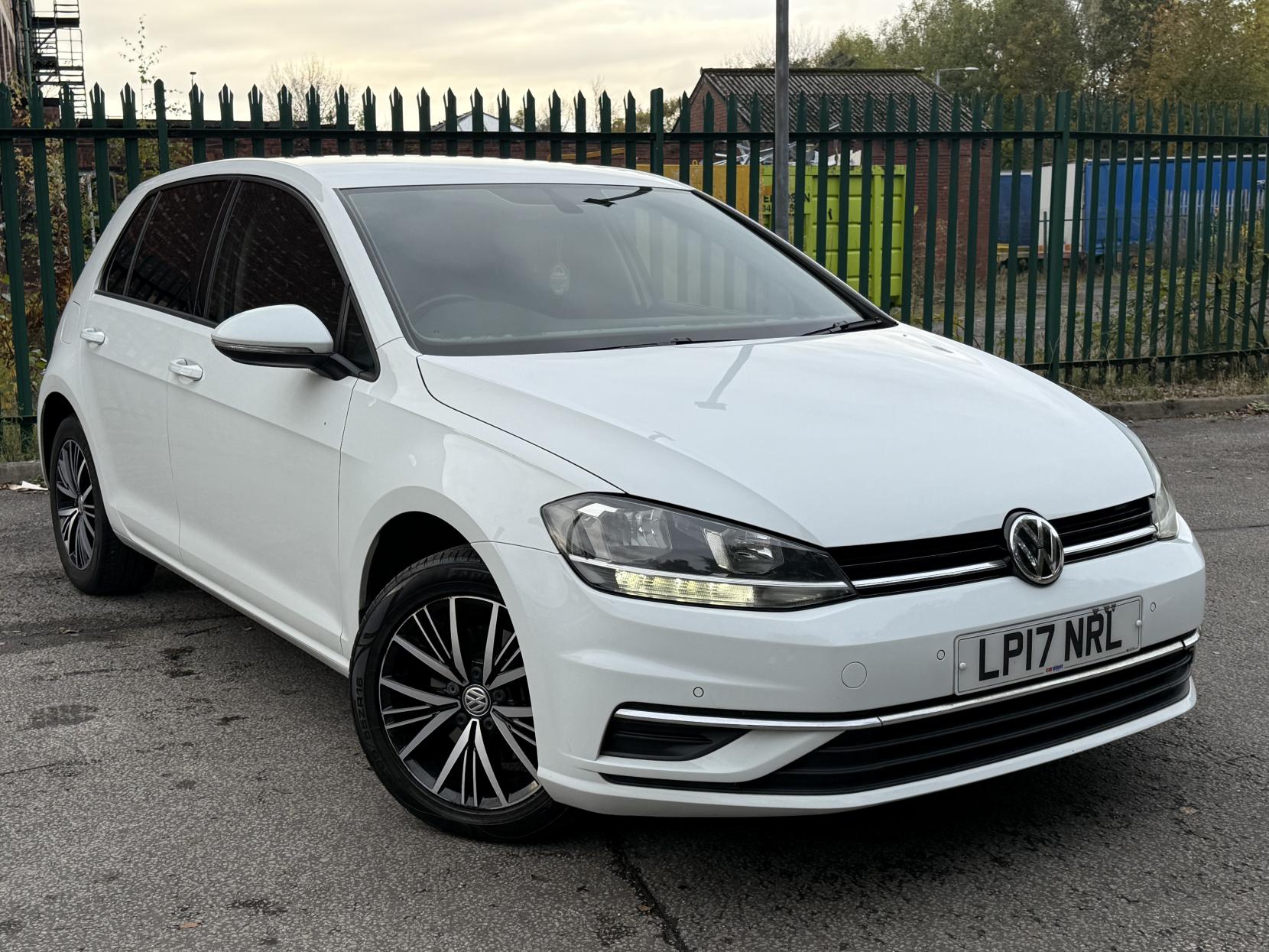 Volkswagen Golf 1.4 TSI BlueMotion Tech SE Nav Hatchback 5dr Petrol DSG Euro 6 (s/s) (125 ps)