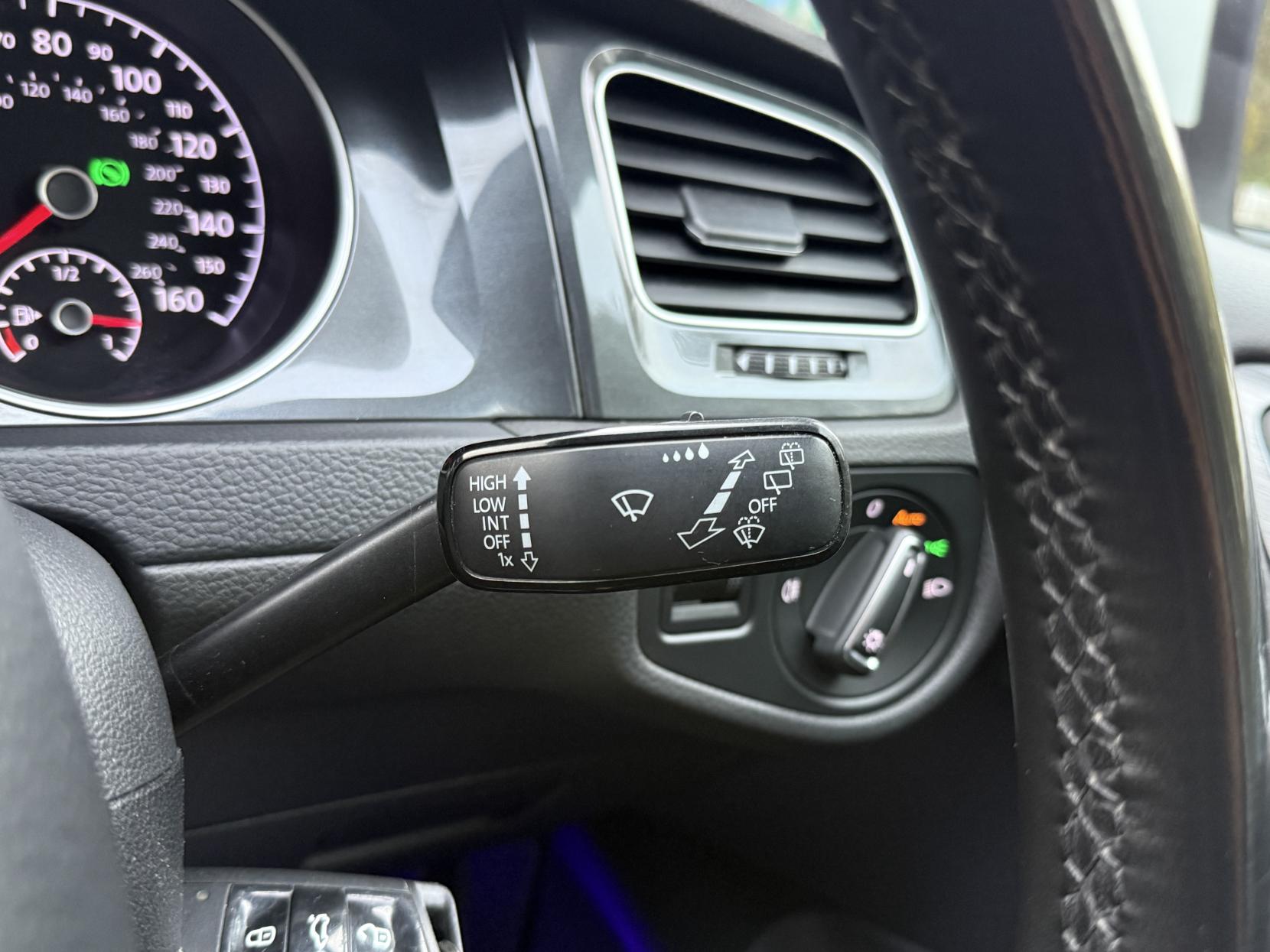 Volkswagen Golf 1.4 TSI BlueMotion Tech SE Nav Hatchback 5dr Petrol DSG Euro 6 (s/s) (125 ps)