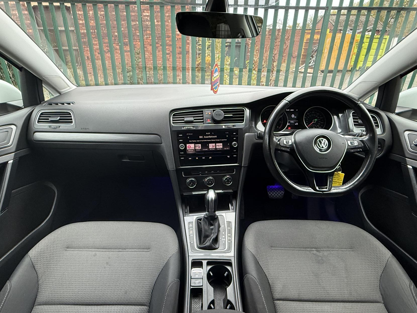 Volkswagen Golf 1.4 TSI BlueMotion Tech SE Nav Hatchback 5dr Petrol DSG Euro 6 (s/s) (125 ps)