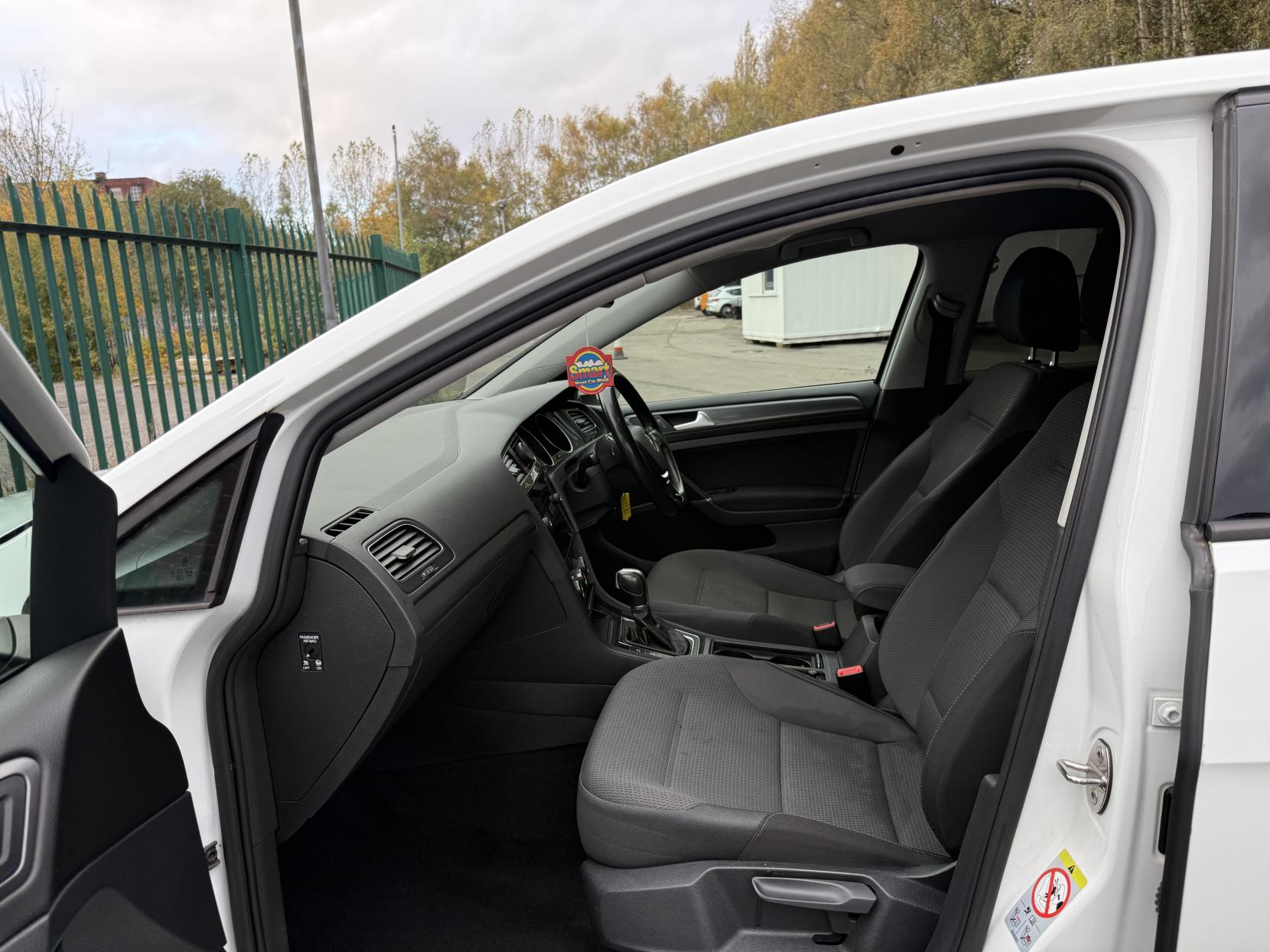 Volkswagen Golf 1.4 TSI BlueMotion Tech SE Nav Hatchback 5dr Petrol DSG Euro 6 (s/s) (125 ps)