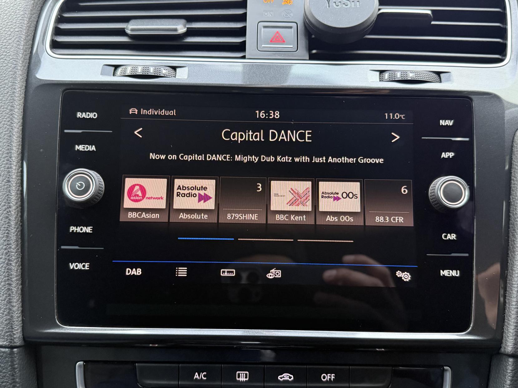 Volkswagen Golf 1.4 TSI BlueMotion Tech SE Nav Hatchback 5dr Petrol DSG Euro 6 (s/s) (125 ps)