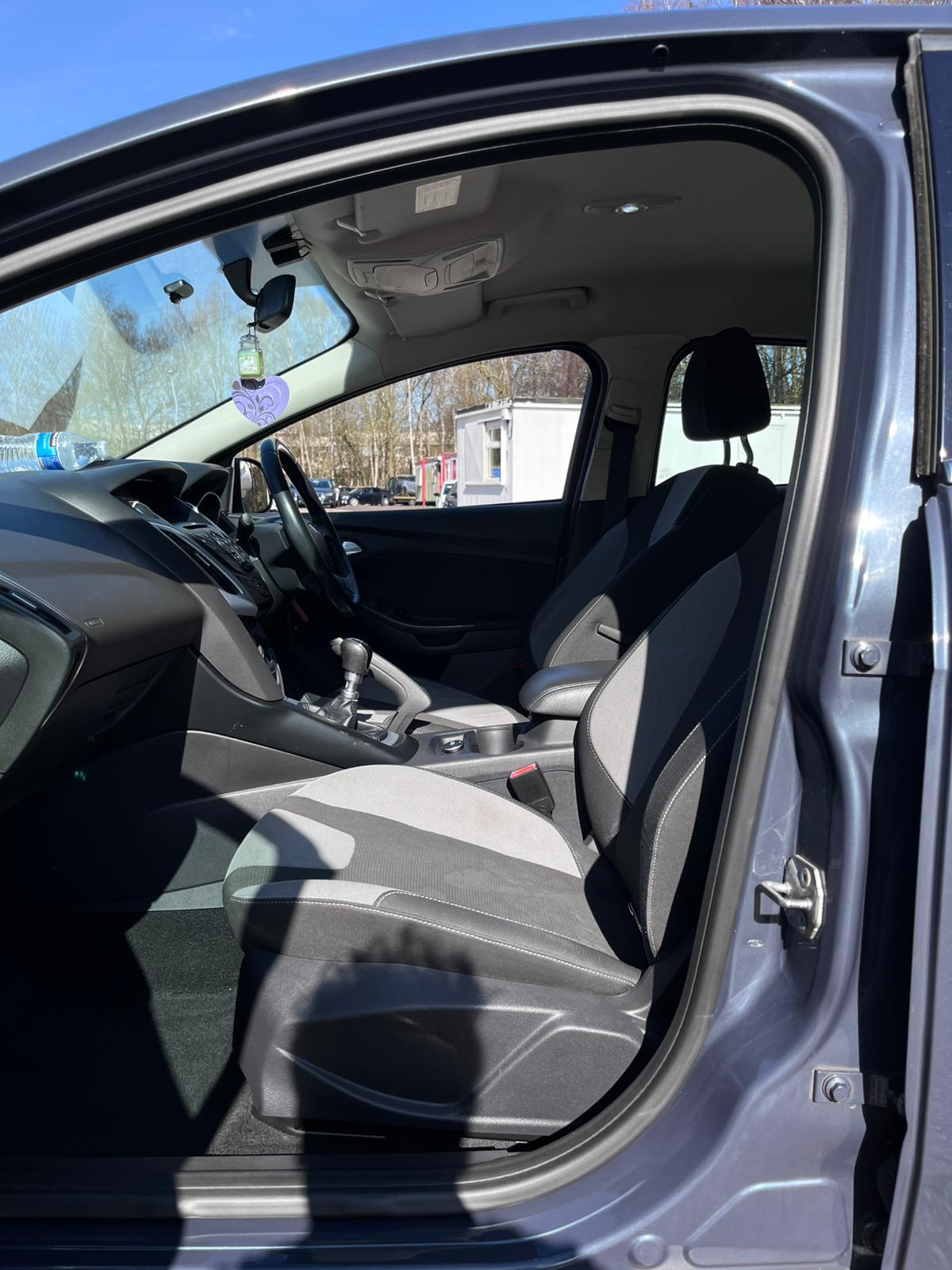 Ford Focus 1.6 TDCi Zetec Hatchback 5dr Diesel Manual Euro 5 (s/s) (115 ps)