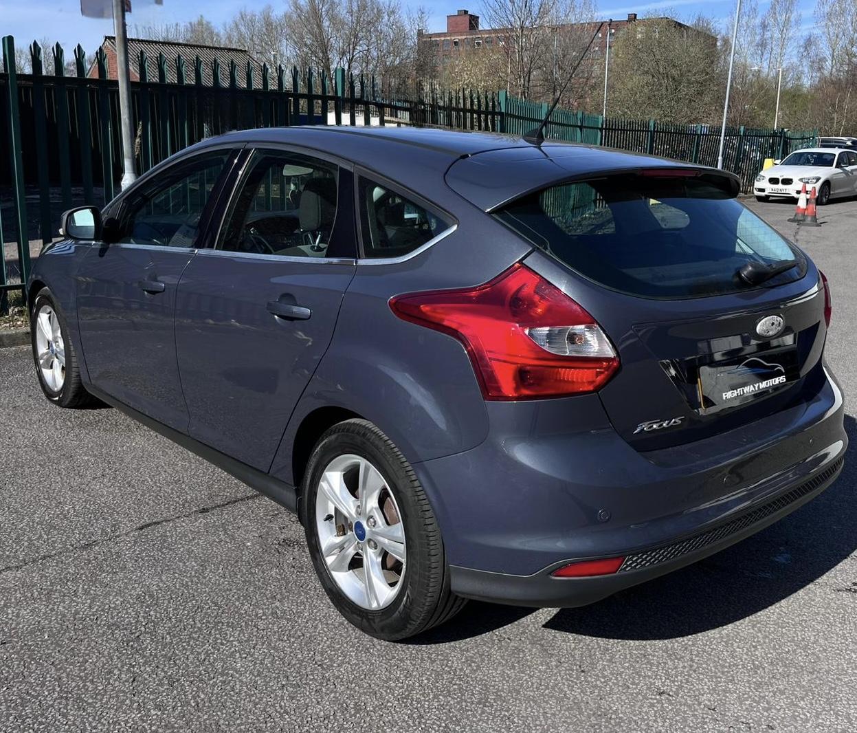 Ford Focus 1.6 TDCi Zetec Hatchback 5dr Diesel Manual Euro 5 (s/s) (115 ps)
