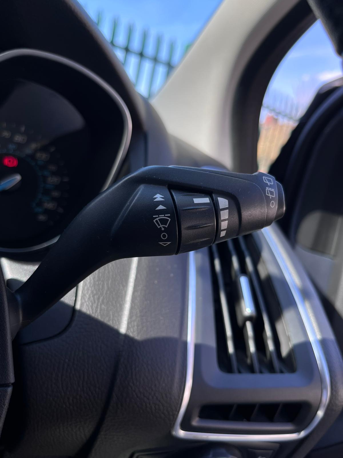 Ford Focus 1.6 TDCi Zetec Hatchback 5dr Diesel Manual Euro 5 (s/s) (115 ps)