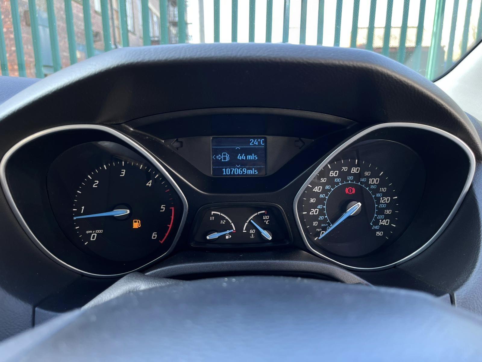 Ford Focus 1.6 TDCi Zetec Hatchback 5dr Diesel Manual Euro 5 (s/s) (115 ps)