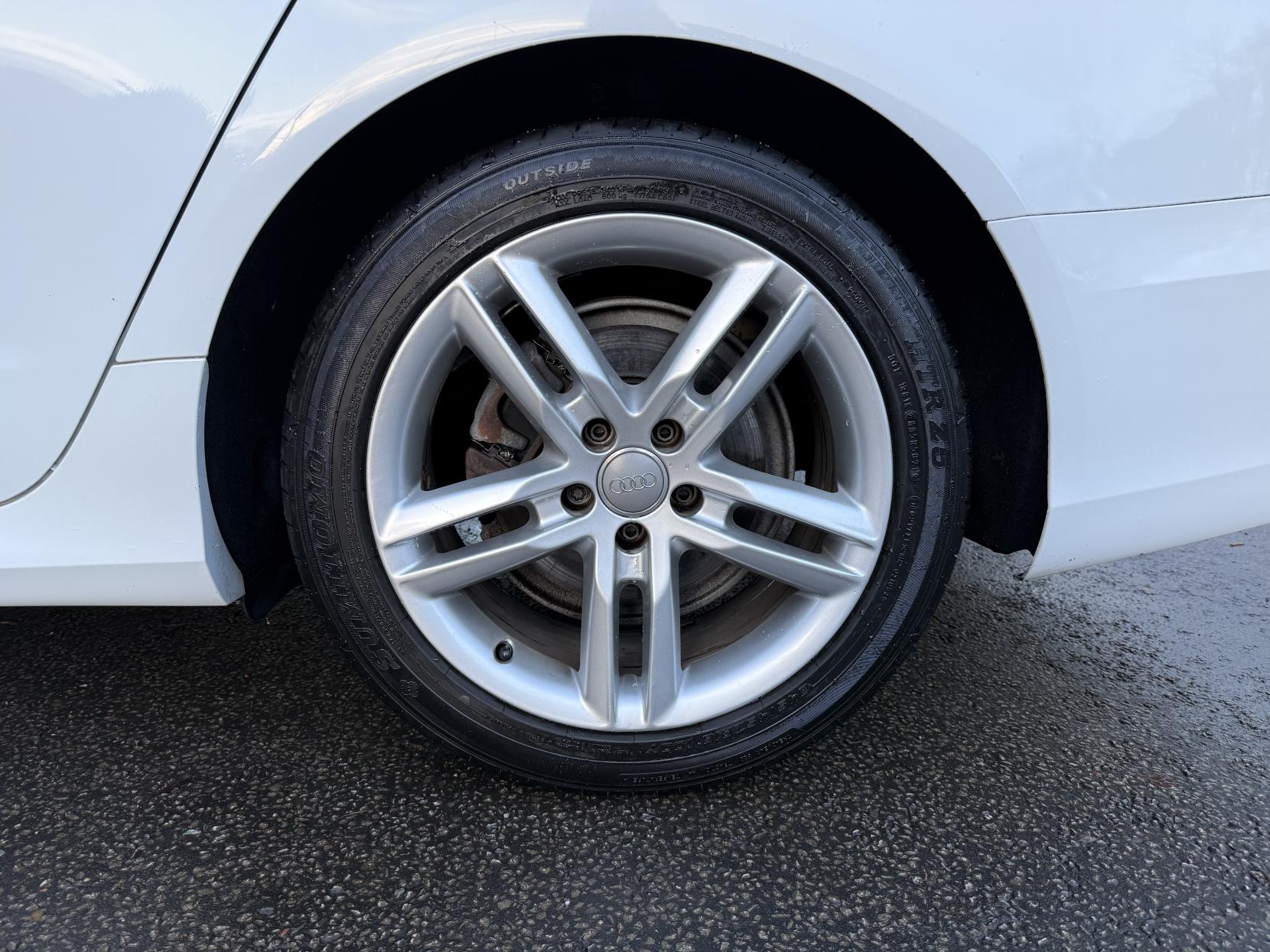 Audi A6 Saloon 2.0 TDI S line Saloon 4dr Diesel Multitronic Euro 5 (s/s) (177 ps)