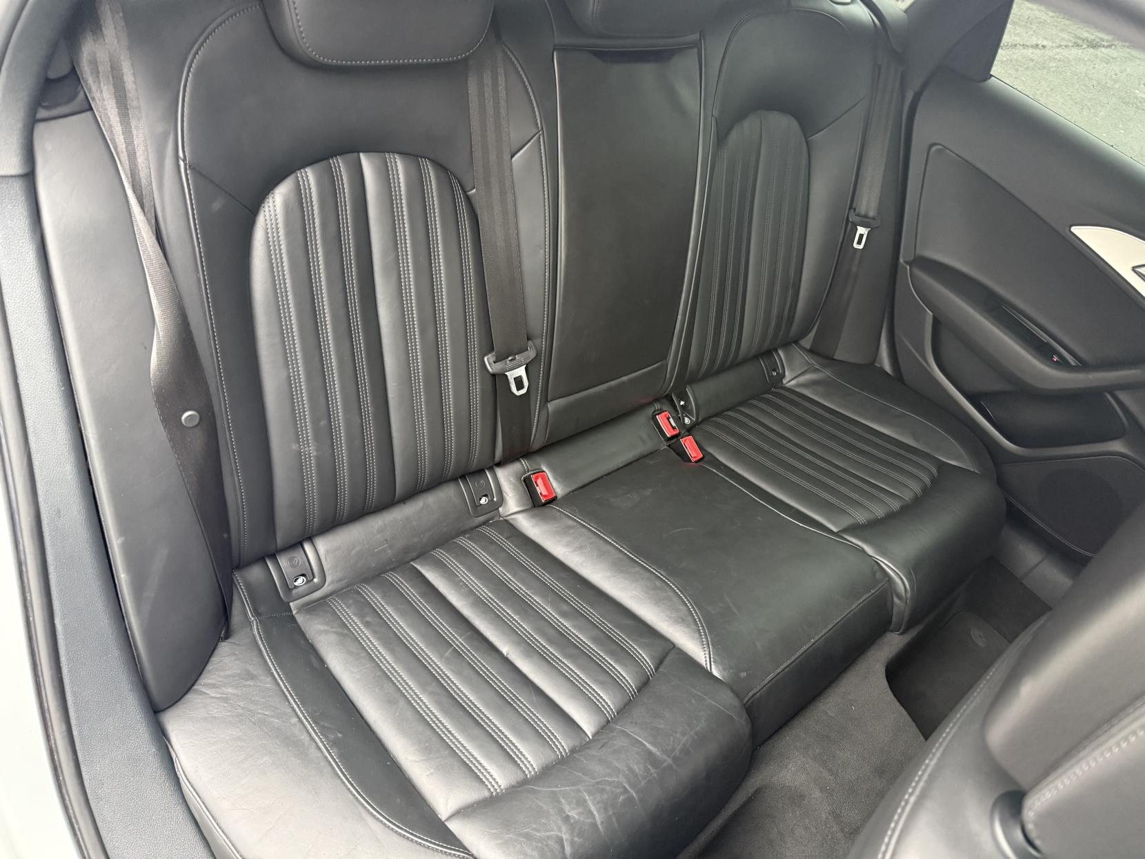 Audi A6 Saloon 2.0 TDI S line Saloon 4dr Diesel Multitronic Euro 5 (s/s) (177 ps)