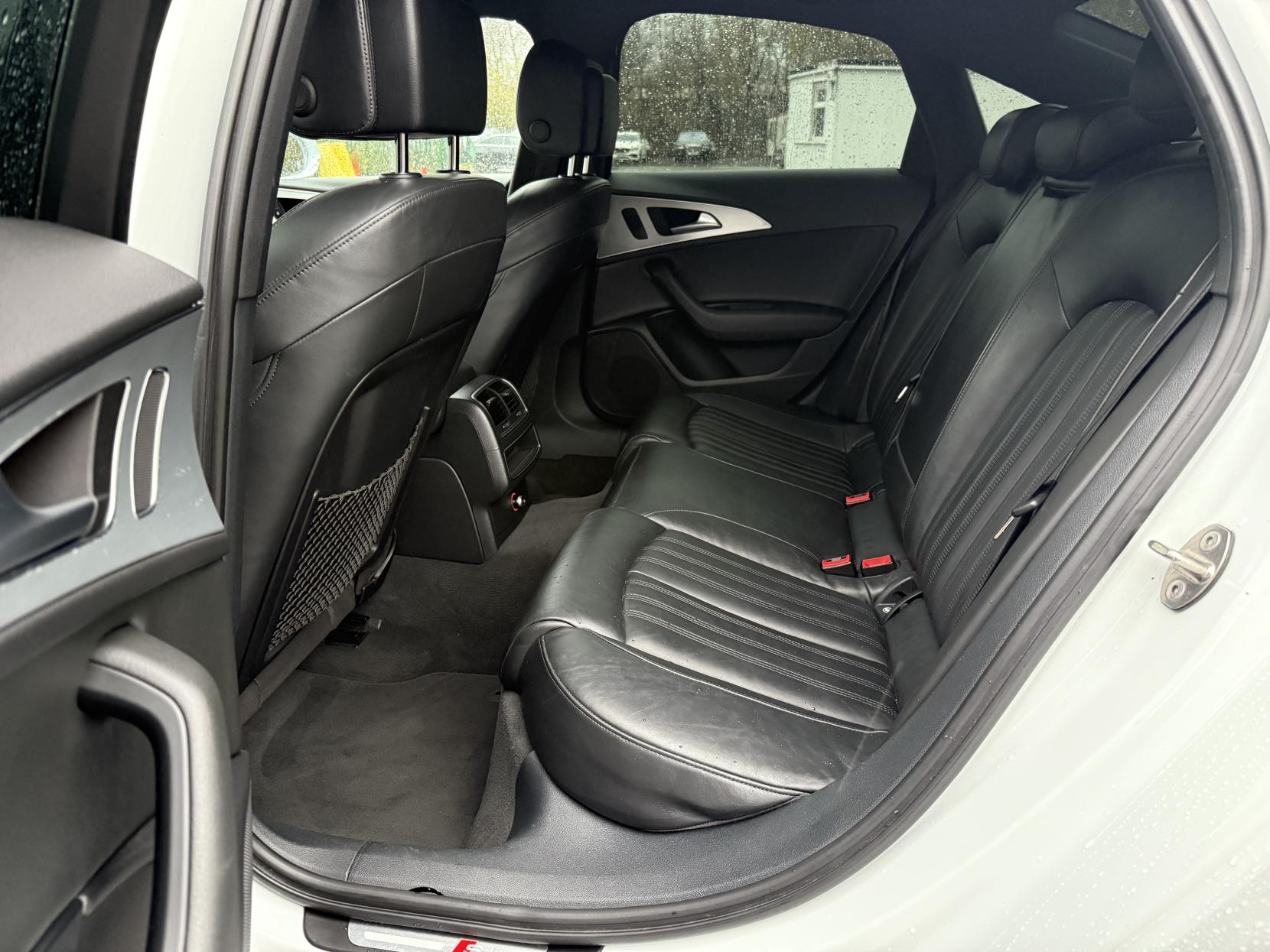 Audi A6 Saloon 2.0 TDI S line Saloon 4dr Diesel Multitronic Euro 5 (s/s) (177 ps)