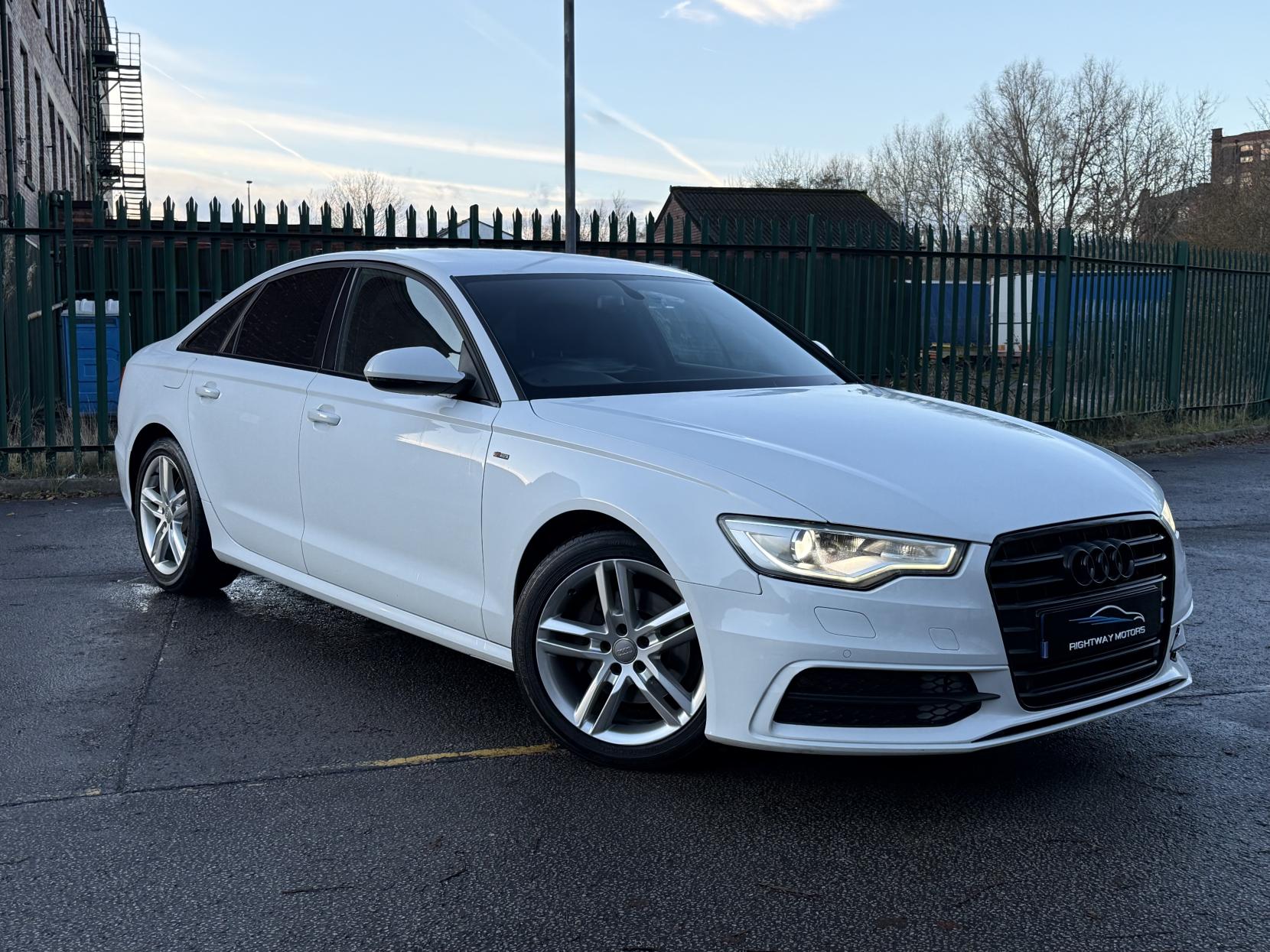 Audi A6 Saloon 2.0 TDI S line Saloon 4dr Diesel Multitronic Euro 5 (s/s) (177 ps)