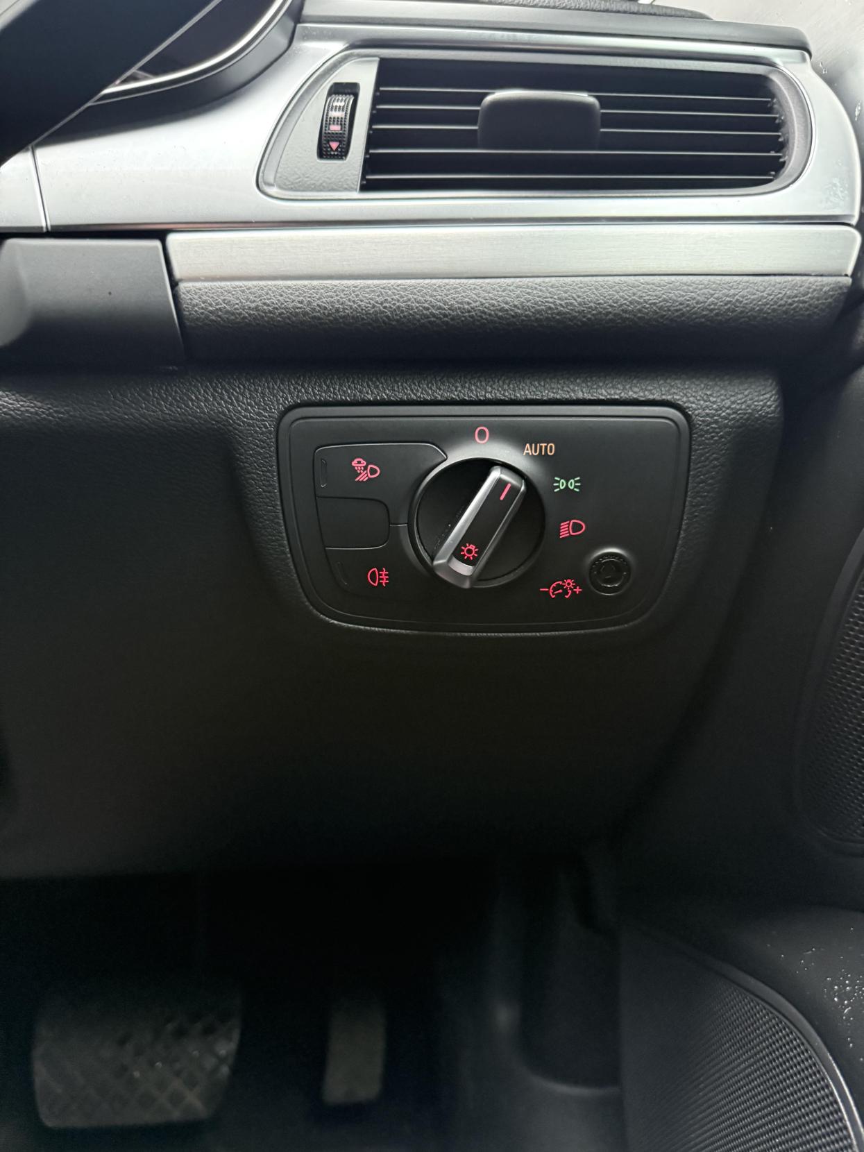 Audi A6 Saloon 2.0 TDI S line Saloon 4dr Diesel Multitronic Euro 5 (s/s) (177 ps)