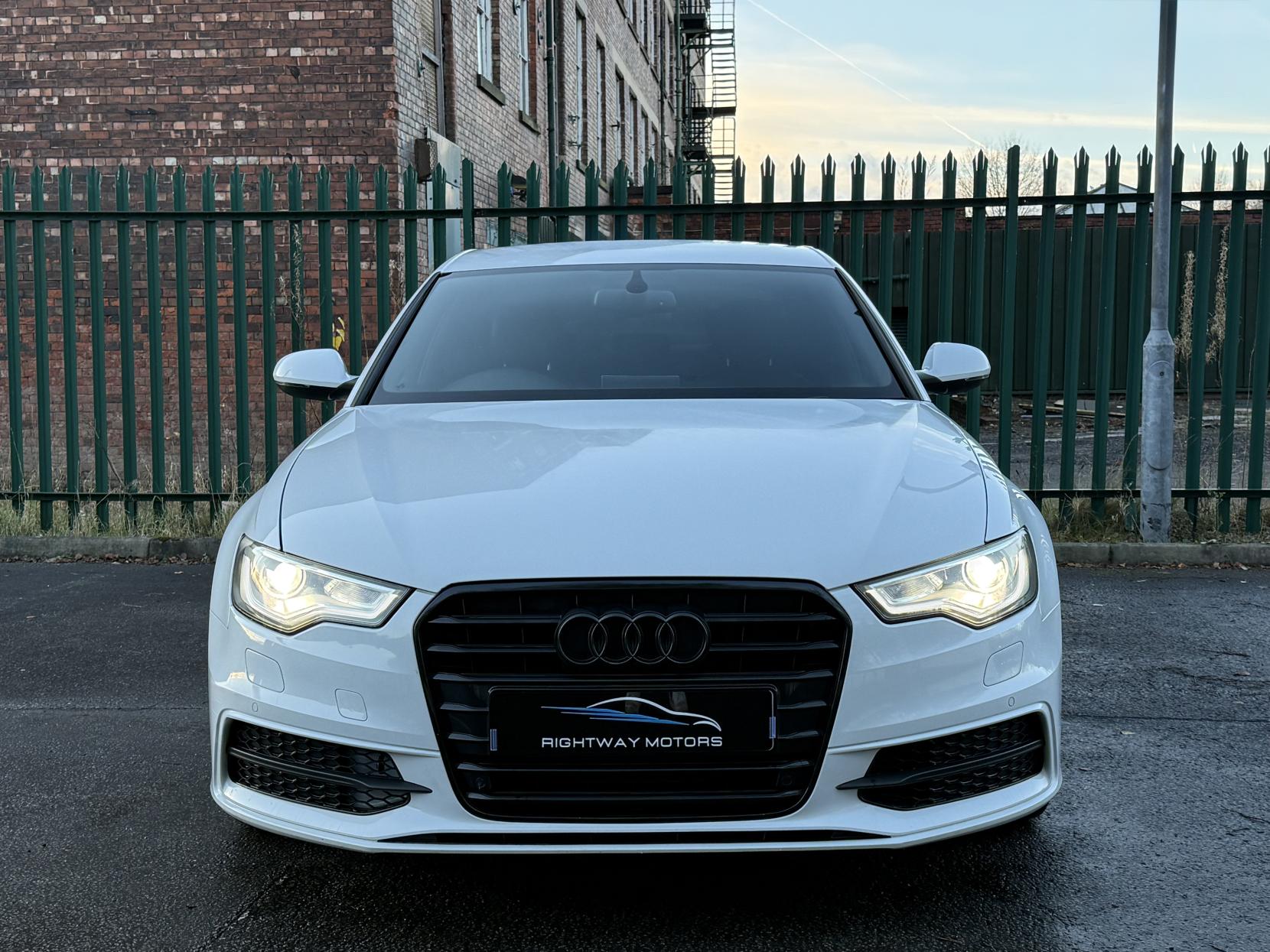 Audi A6 Saloon 2.0 TDI S line Saloon 4dr Diesel Multitronic Euro 5 (s/s) (177 ps)