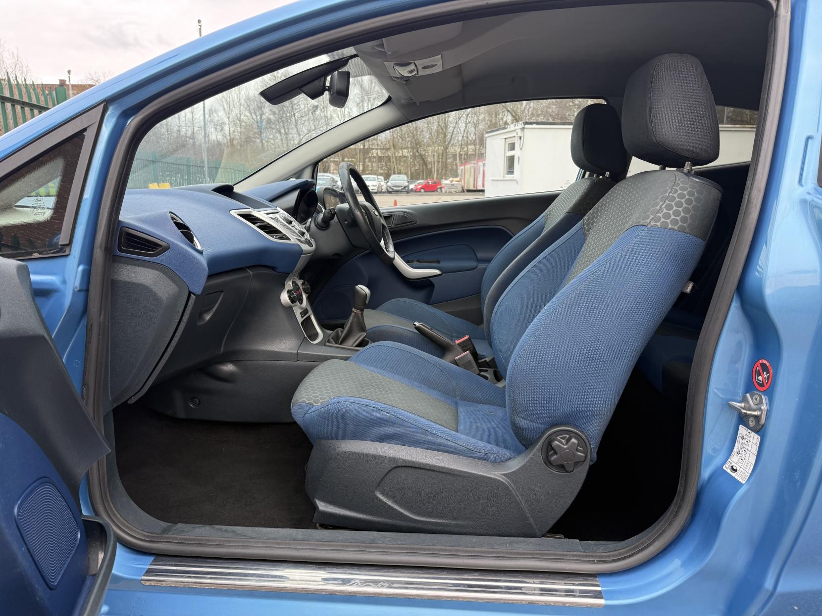 Ford Fiesta 1.6 Zetec S Hatchback 3dr Petrol Manual (139 g/km, 118 bhp)