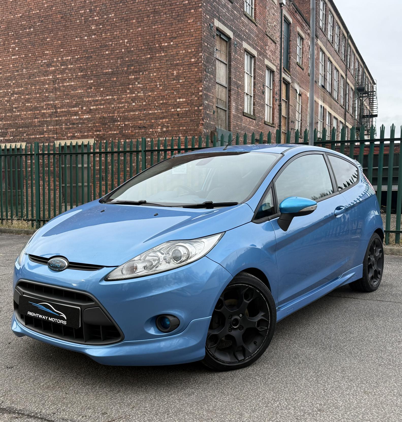 Ford Fiesta 1.6 Zetec S Hatchback 3dr Petrol Manual (139 g/km, 118 bhp)