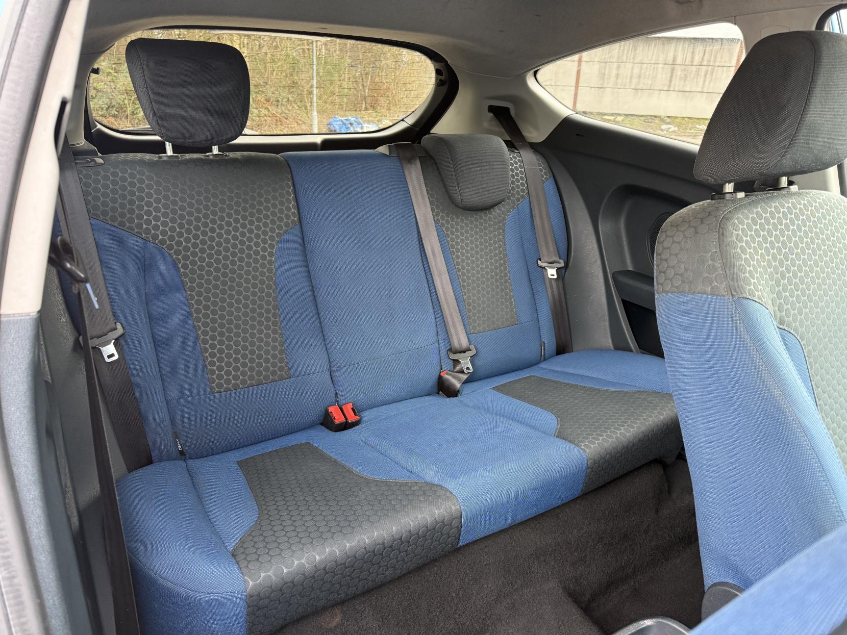 Ford Fiesta 1.6 Zetec S Hatchback 3dr Petrol Manual (139 g/km, 118 bhp)