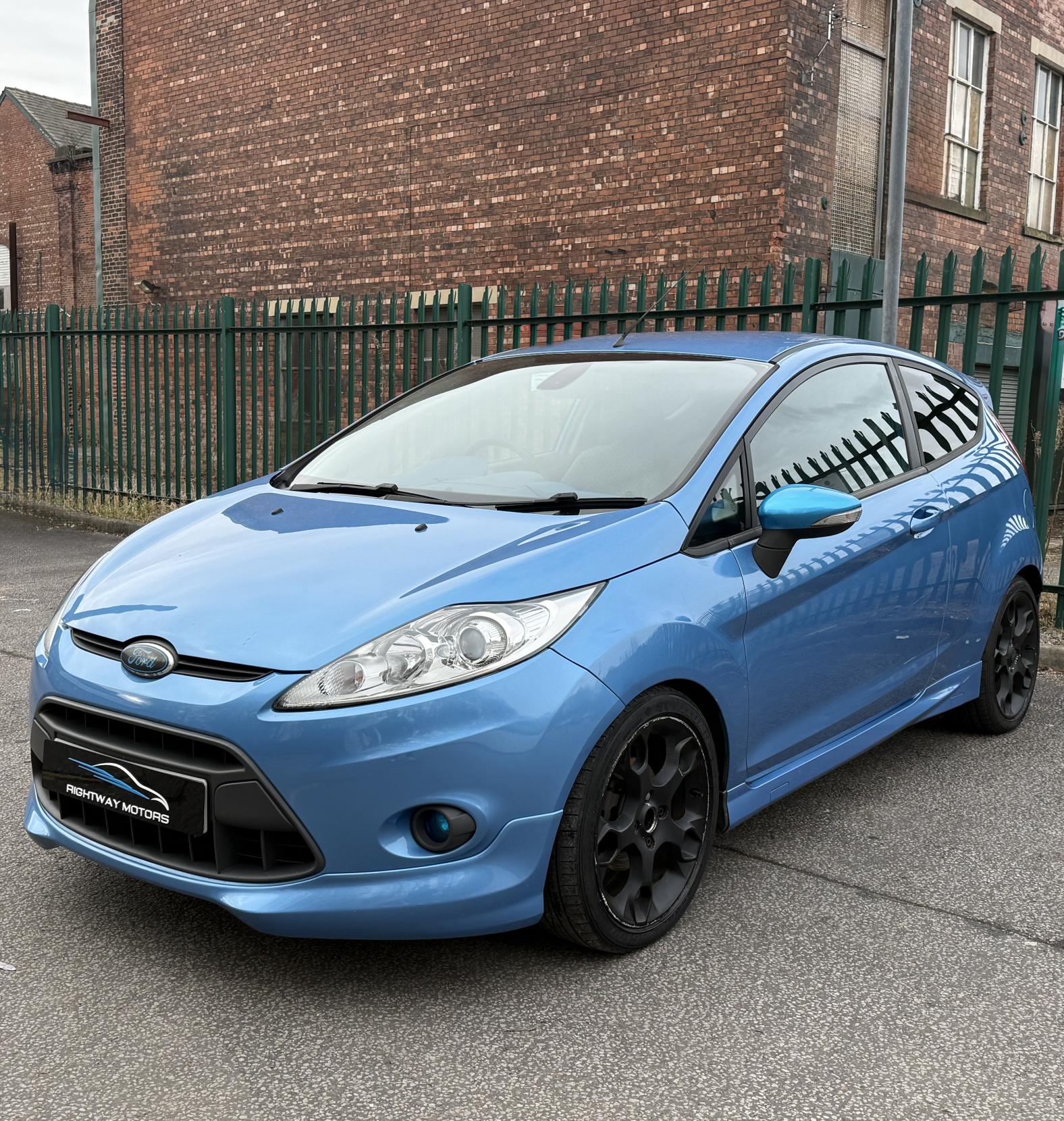 Ford Fiesta 1.6 Zetec S Hatchback 3dr Petrol Manual (139 g/km, 118 bhp)