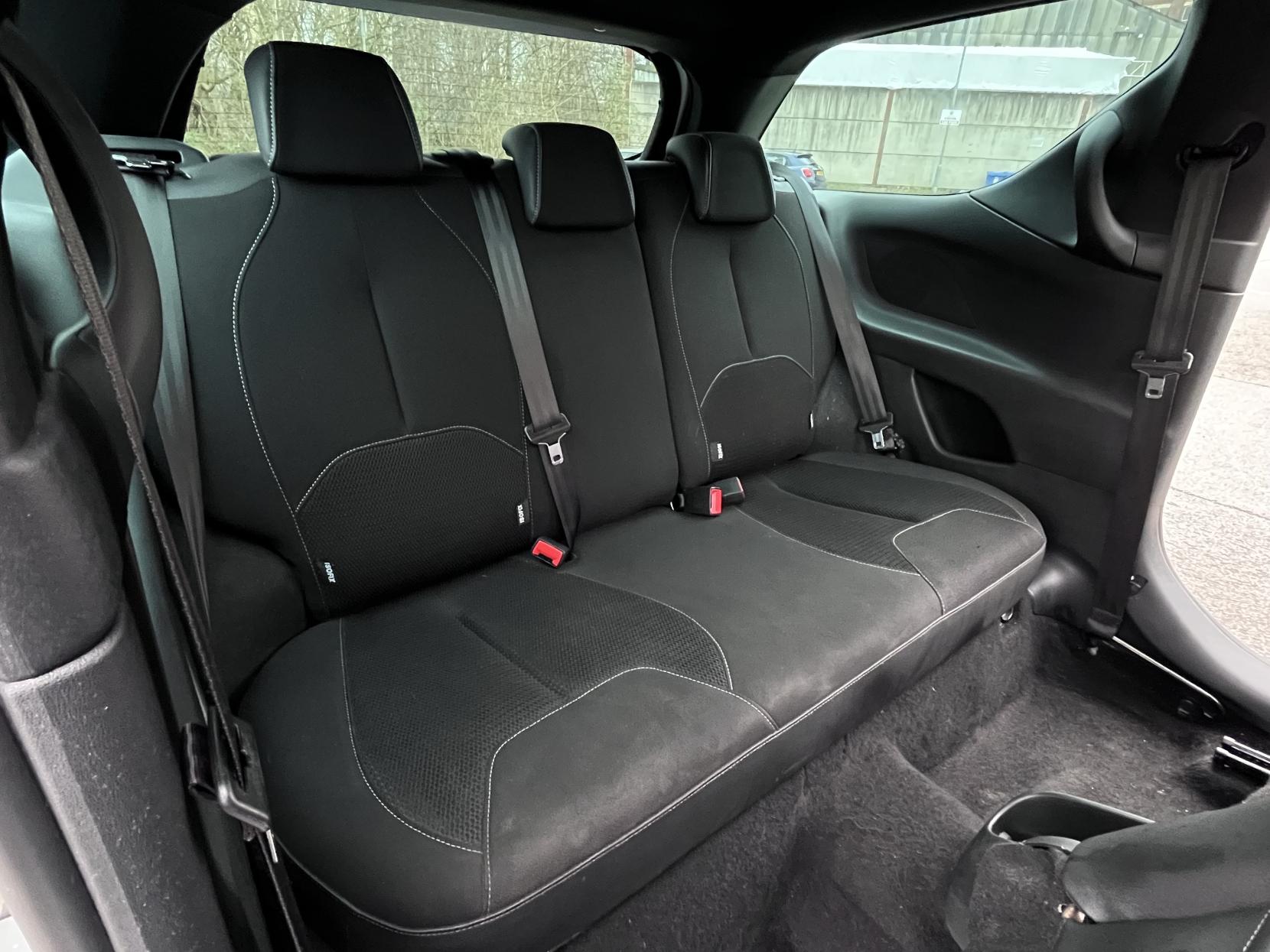 DS AUTOMOBILES DS 3 1.6 BlueHDi DStyle Nav Hatchback 3dr Diesel Manual Euro 6 (s/s) (100 ps)