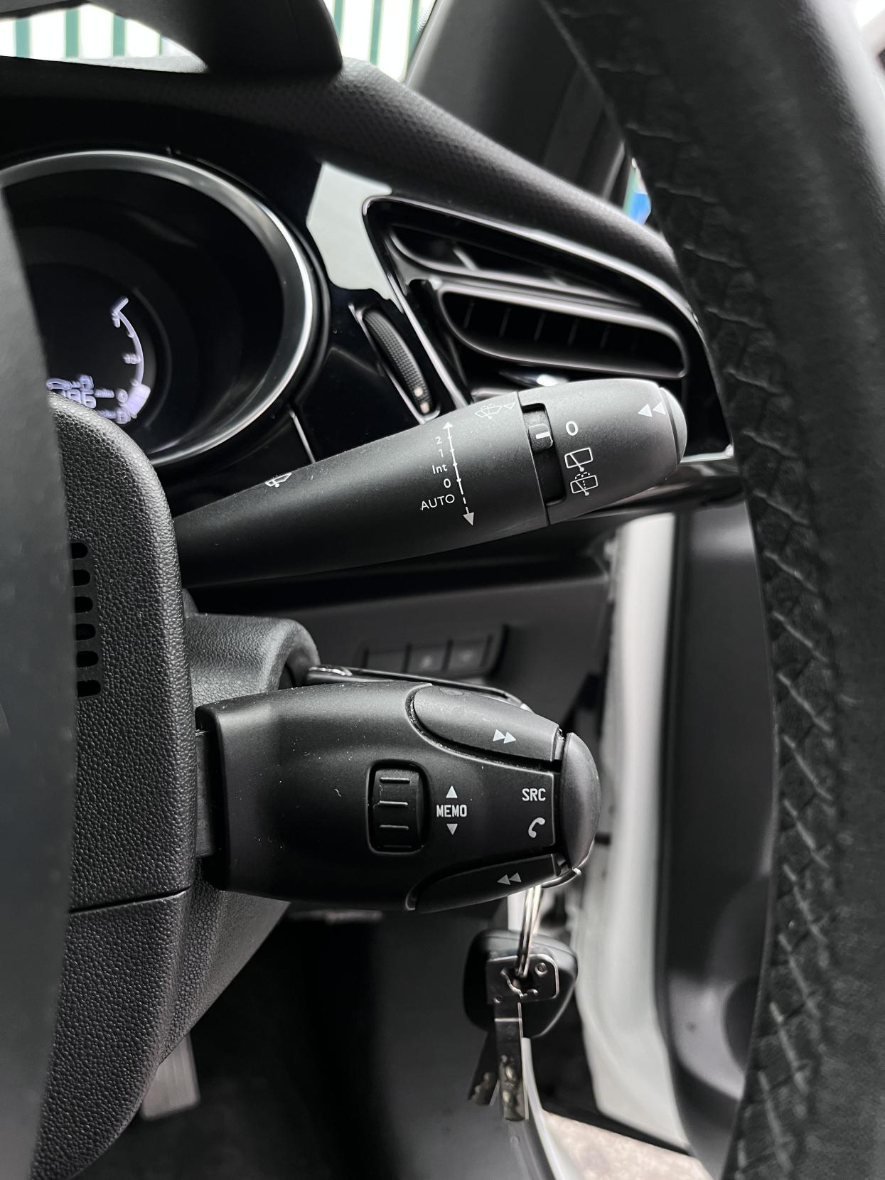 DS AUTOMOBILES DS 3 1.6 BlueHDi DStyle Nav Hatchback 3dr Diesel Manual Euro 6 (s/s) (100 ps)