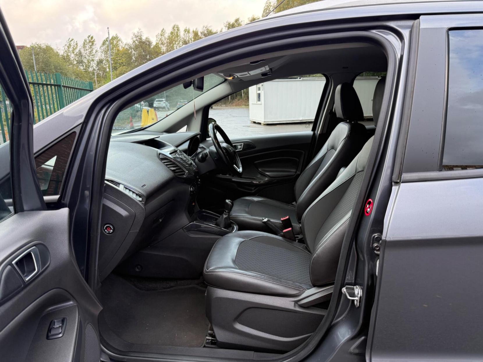 Ford EcoSport 1.0T EcoBoost Titanium 2WD Euro 5 (s/s) 5dr