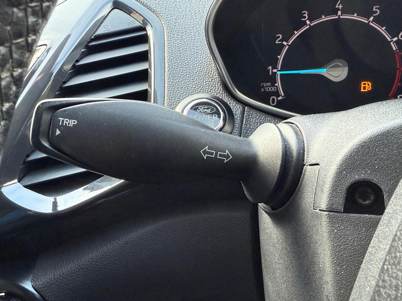 Ford EcoSport 1.0T EcoBoost Titanium 2WD Euro 5 (s/s) 5dr