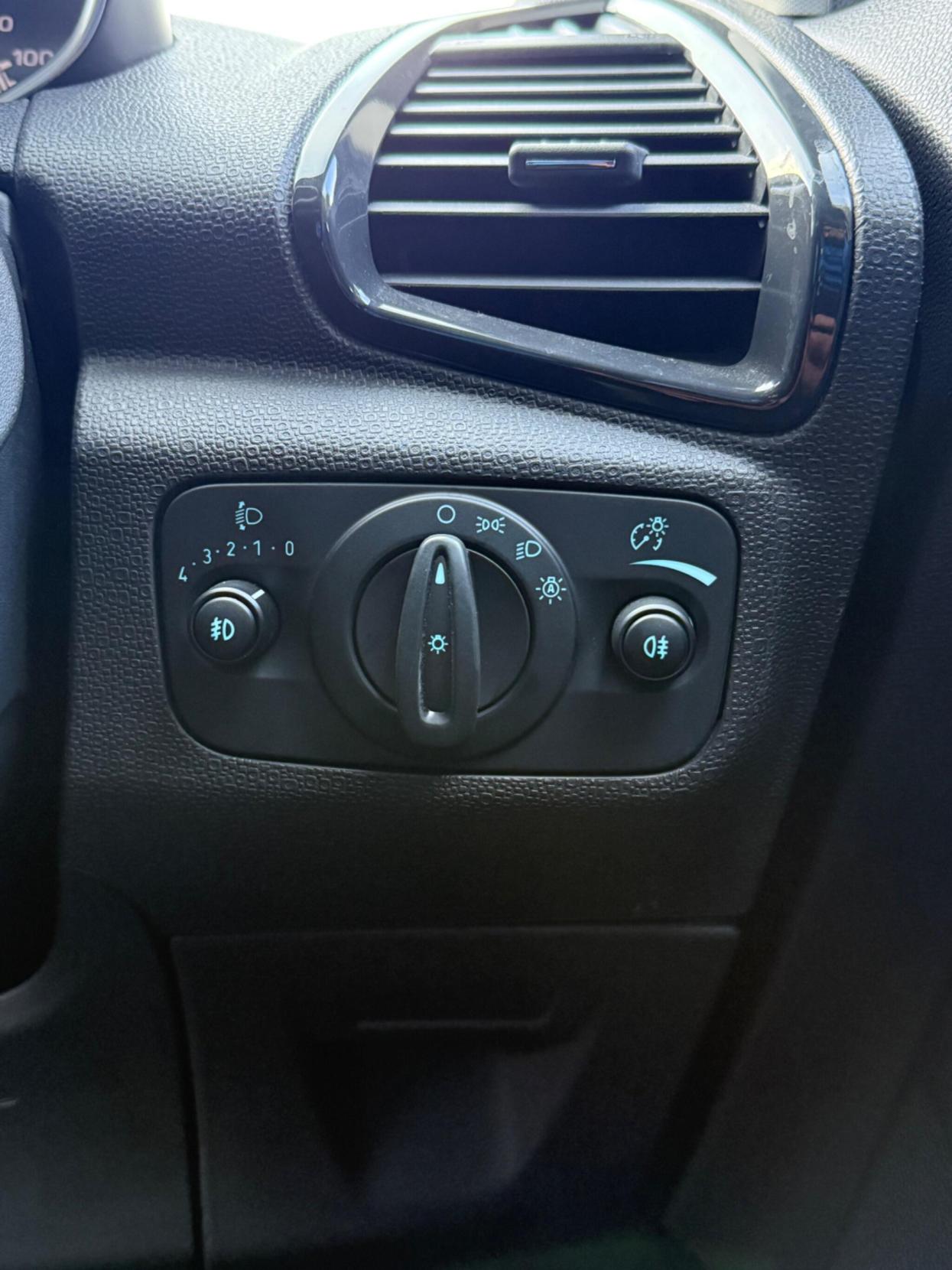 Ford EcoSport 1.0T EcoBoost Titanium 2WD Euro 5 (s/s) 5dr