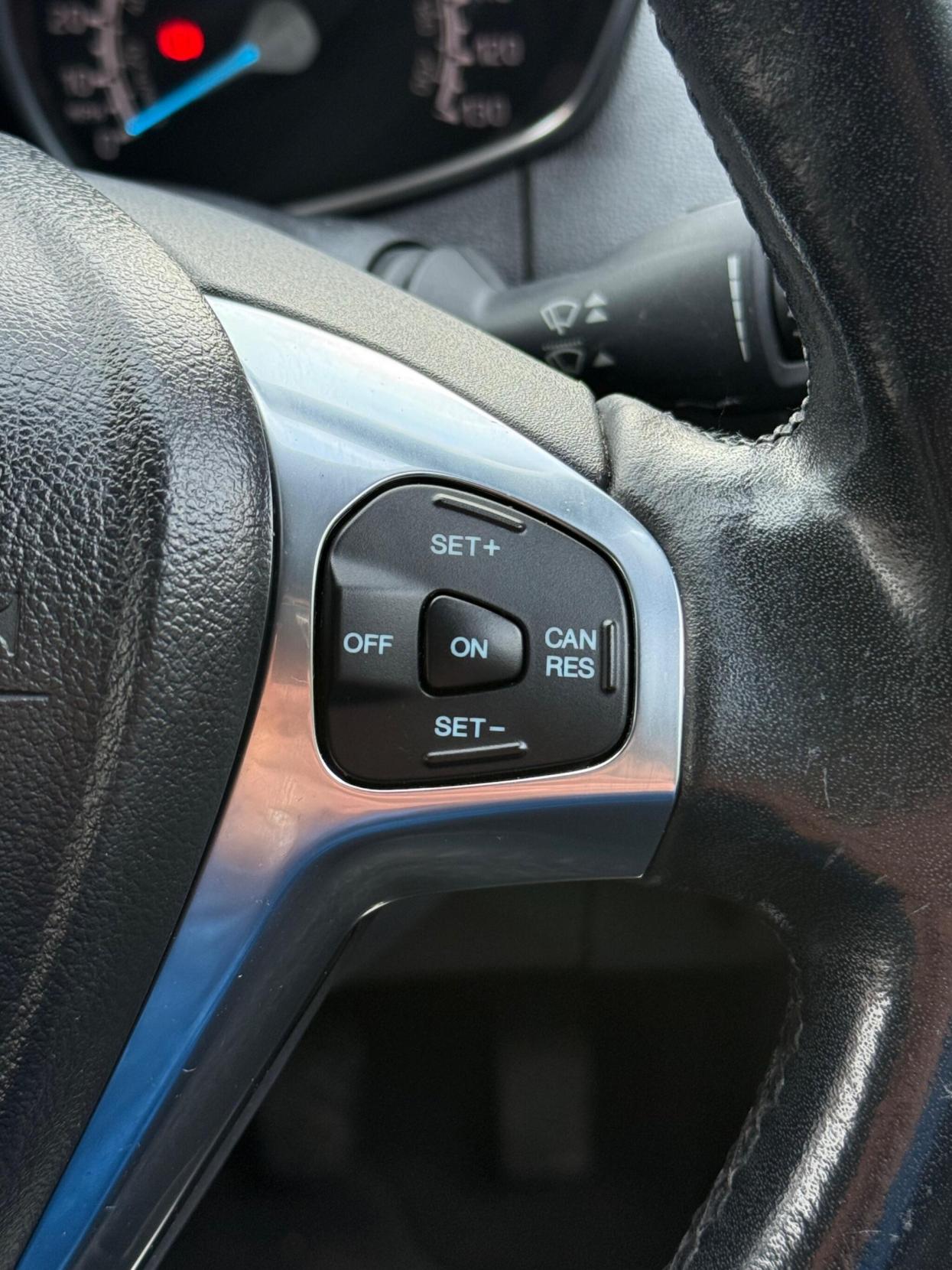 Ford EcoSport 1.0T EcoBoost Titanium 2WD Euro 5 (s/s) 5dr