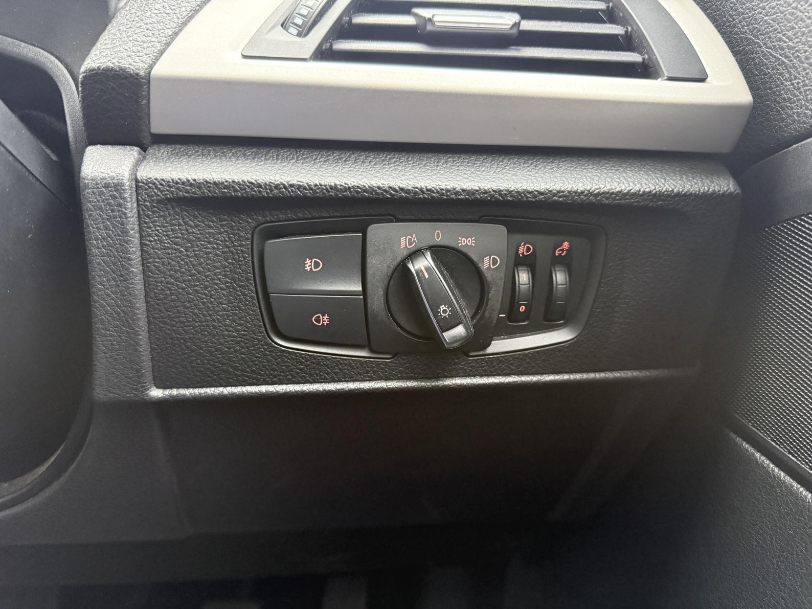 BMW 1 Series 2.0 120d SE Hatchback 5dr Diesel Manual xDrive Euro 5 (s/s) (184 ps)