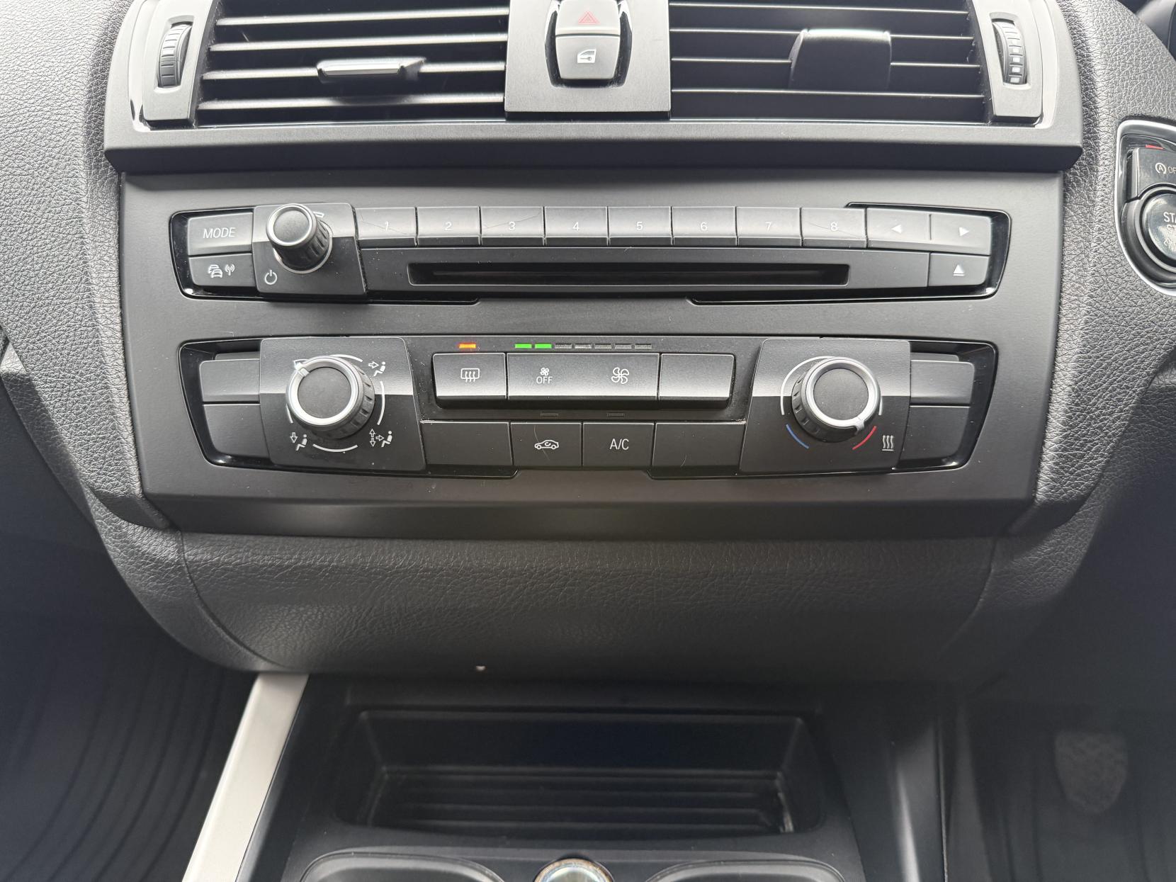 BMW 1 Series 2.0 120d SE Hatchback 5dr Diesel Manual xDrive Euro 5 (s/s) (184 ps)