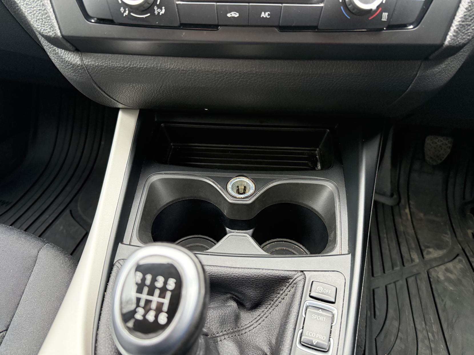 BMW 1 Series 2.0 120d SE Hatchback 5dr Diesel Manual xDrive Euro 5 (s/s) (184 ps)