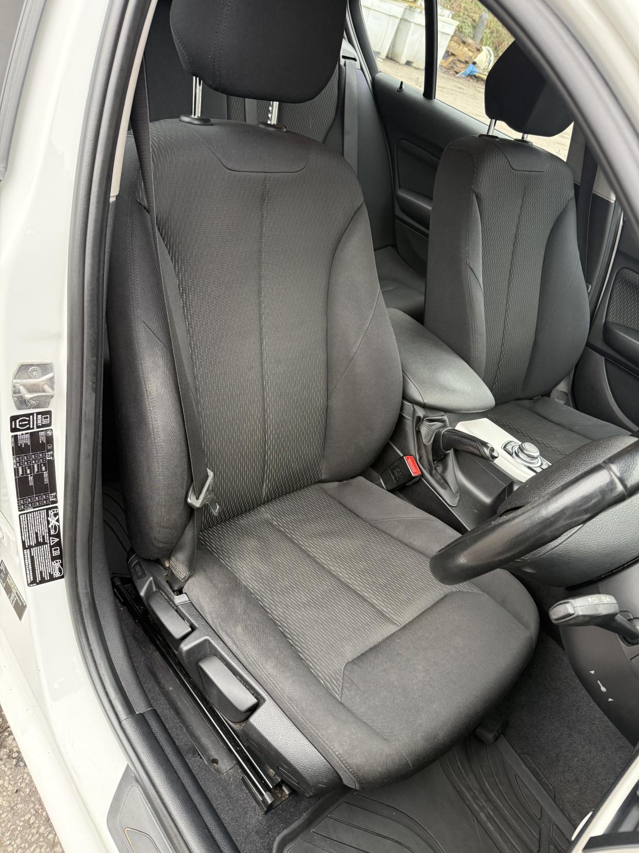 BMW 1 Series 2.0 120d SE Hatchback 5dr Diesel Manual xDrive Euro 5 (s/s) (184 ps)