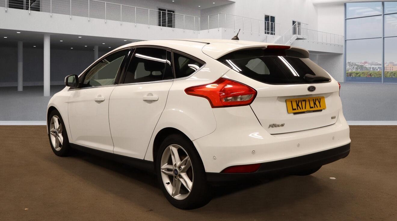 Ford Focus 1.0T EcoBoost Titanium Euro 6 (s/s) 5dr