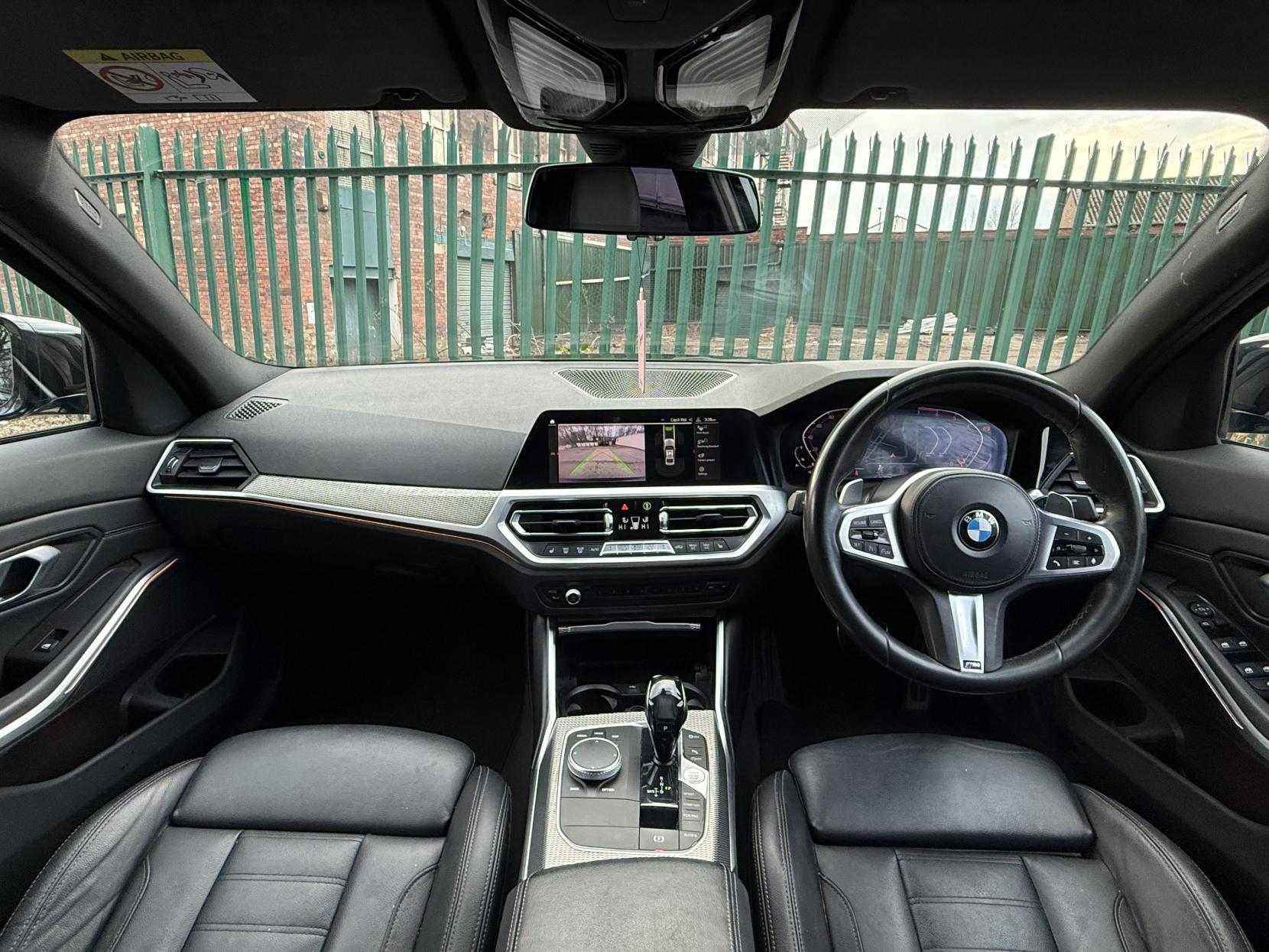 BMW 3 Series 2.0 320i M Sport Saloon 4dr Petrol Auto Euro 6 (s/s) (184 ps)