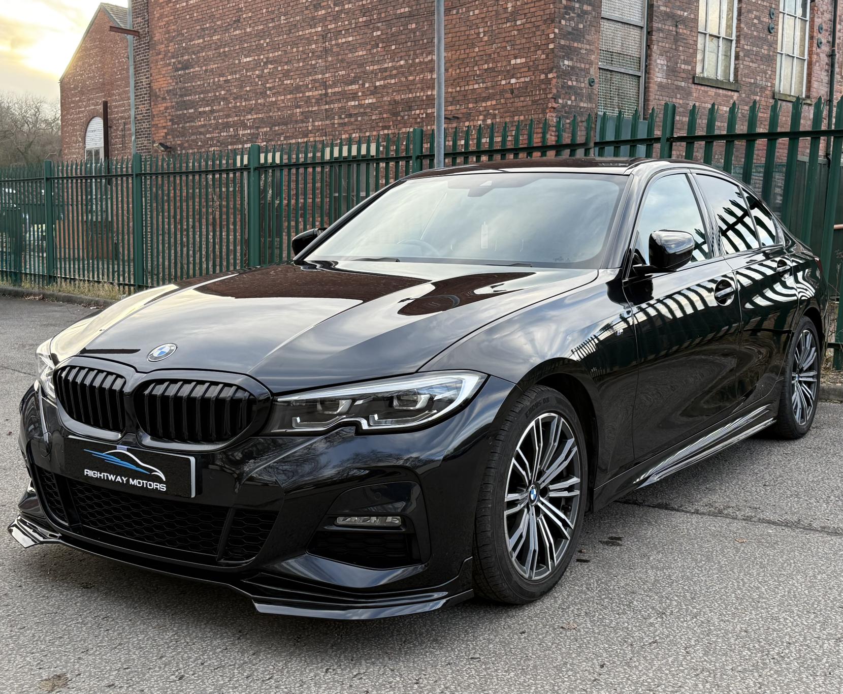 BMW 3 Series 2.0 320i M Sport Saloon 4dr Petrol Auto Euro 6 (s/s) (184 ps)