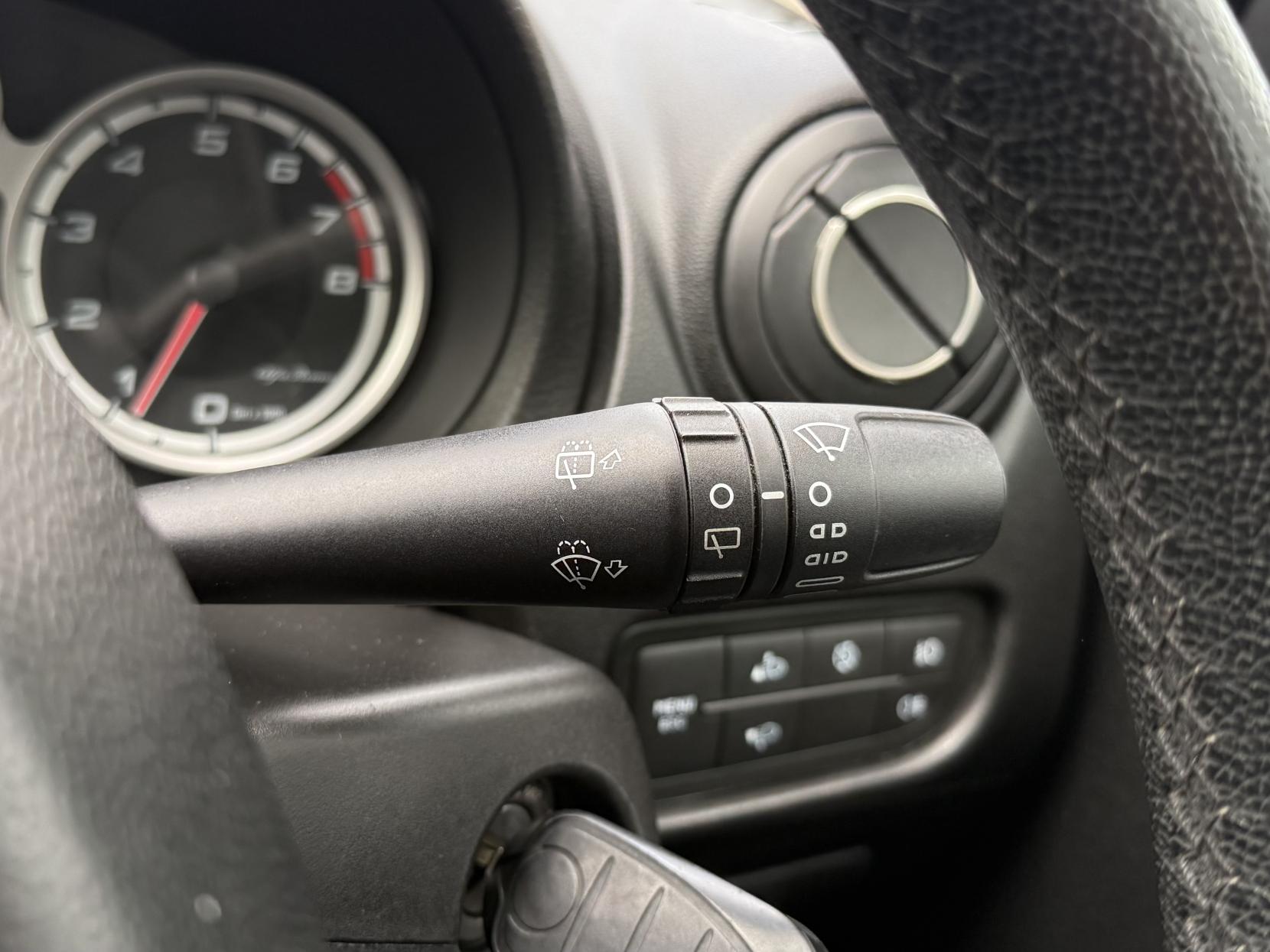 Alfa Romeo MiTo 1.4 8V Sprint Hatchback 3dr Petrol Manual Euro 5 (s/s) (78 bhp)