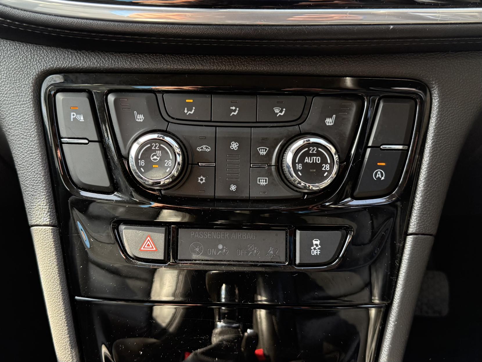 Vauxhall Mokka X 1.6 CDTi ecoTEC D Elite Nav SUV 5dr Diesel Manual Euro 6 (s/s) (136 ps)