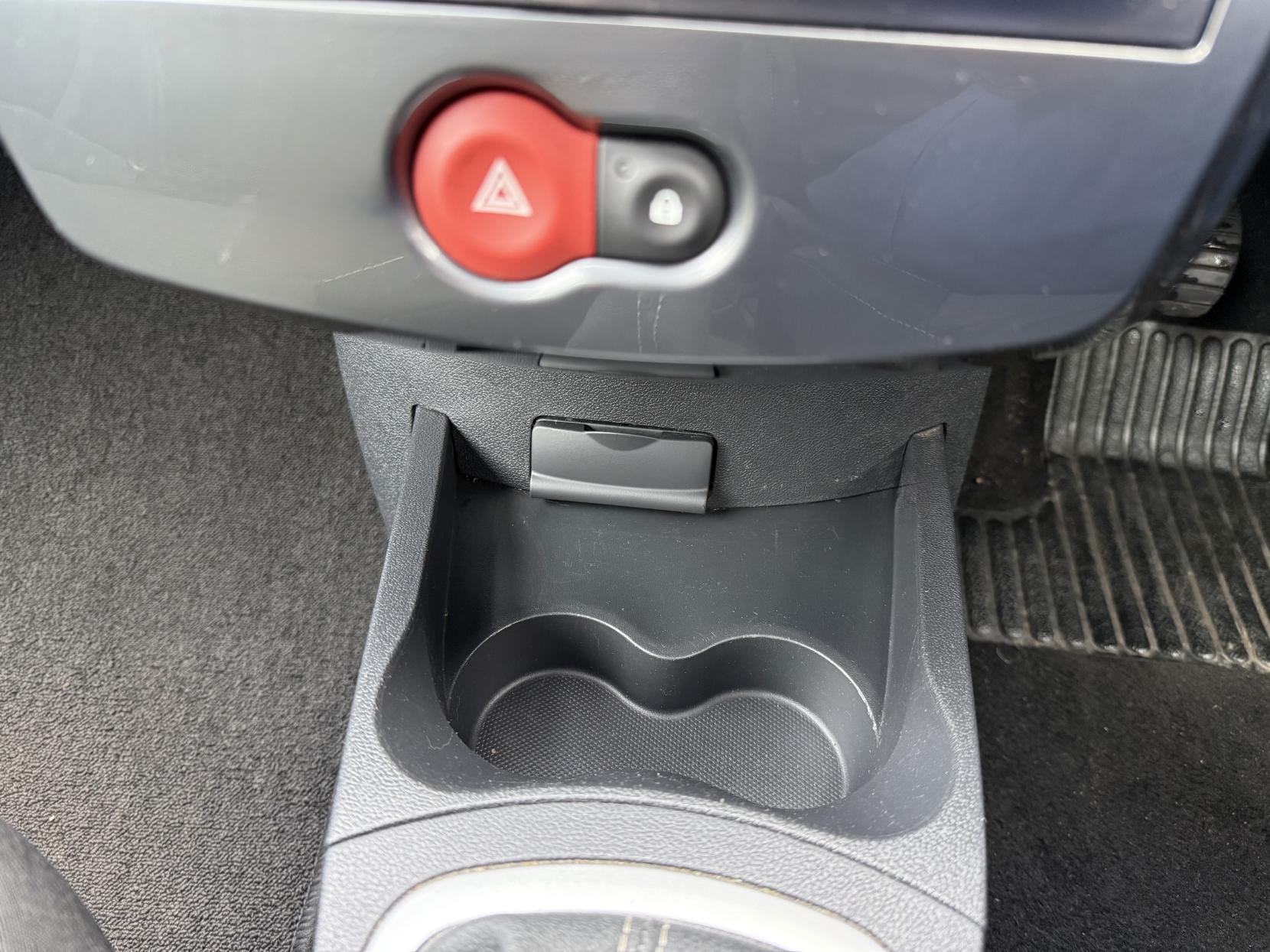 Renault Clio 1.2 Expression + Hatchback 5dr Petrol Manual Euro 5 (75 ps)