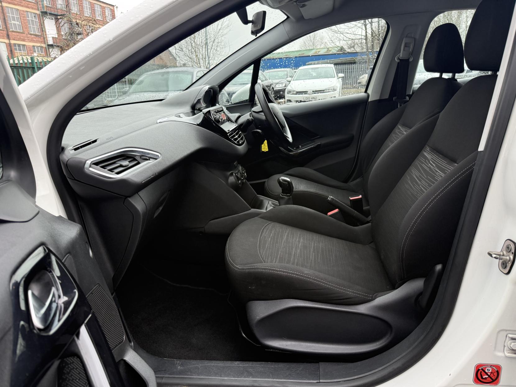 Peugeot 208 1.2 VTi Access+ Hatchback 5dr Petrol Manual Euro 5 (82 ps)