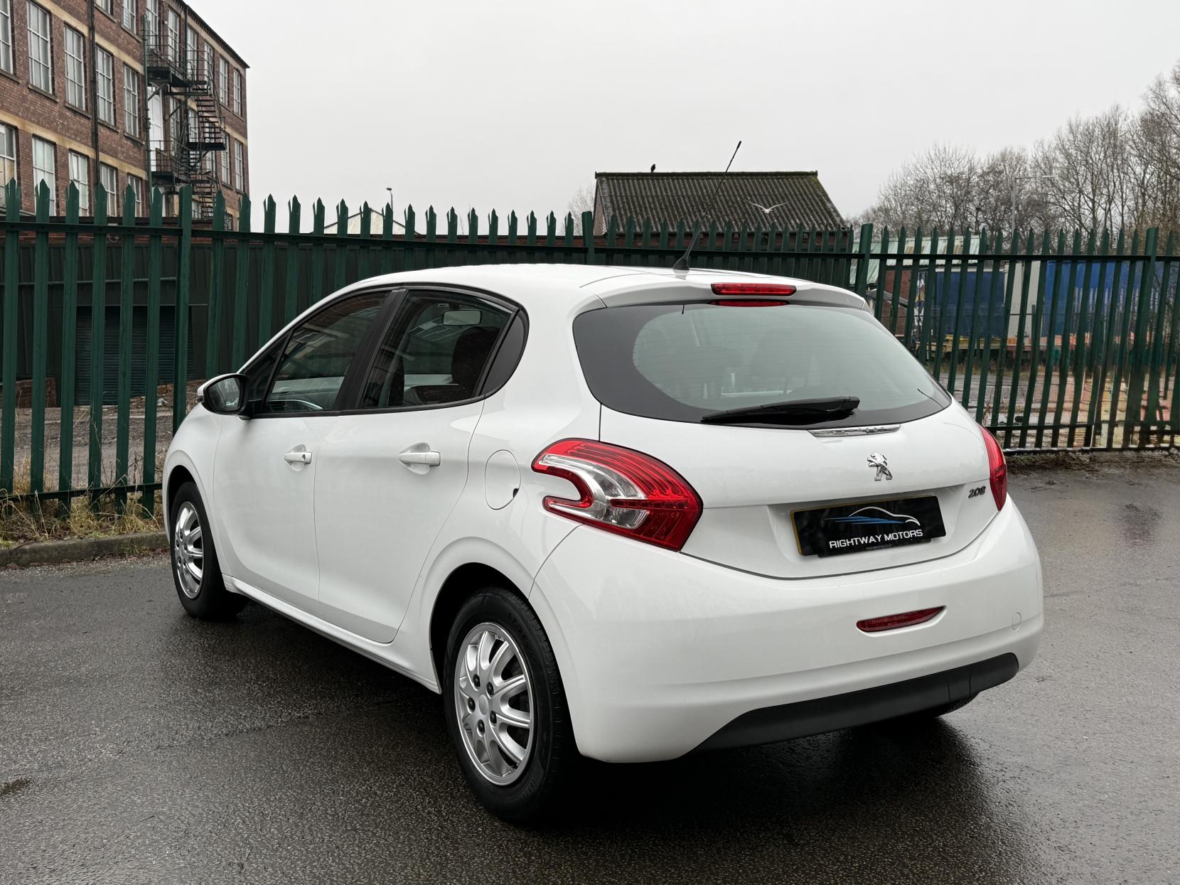 Peugeot 208 1.2 VTi Access+ Hatchback 5dr Petrol Manual Euro 5 (82 ps)