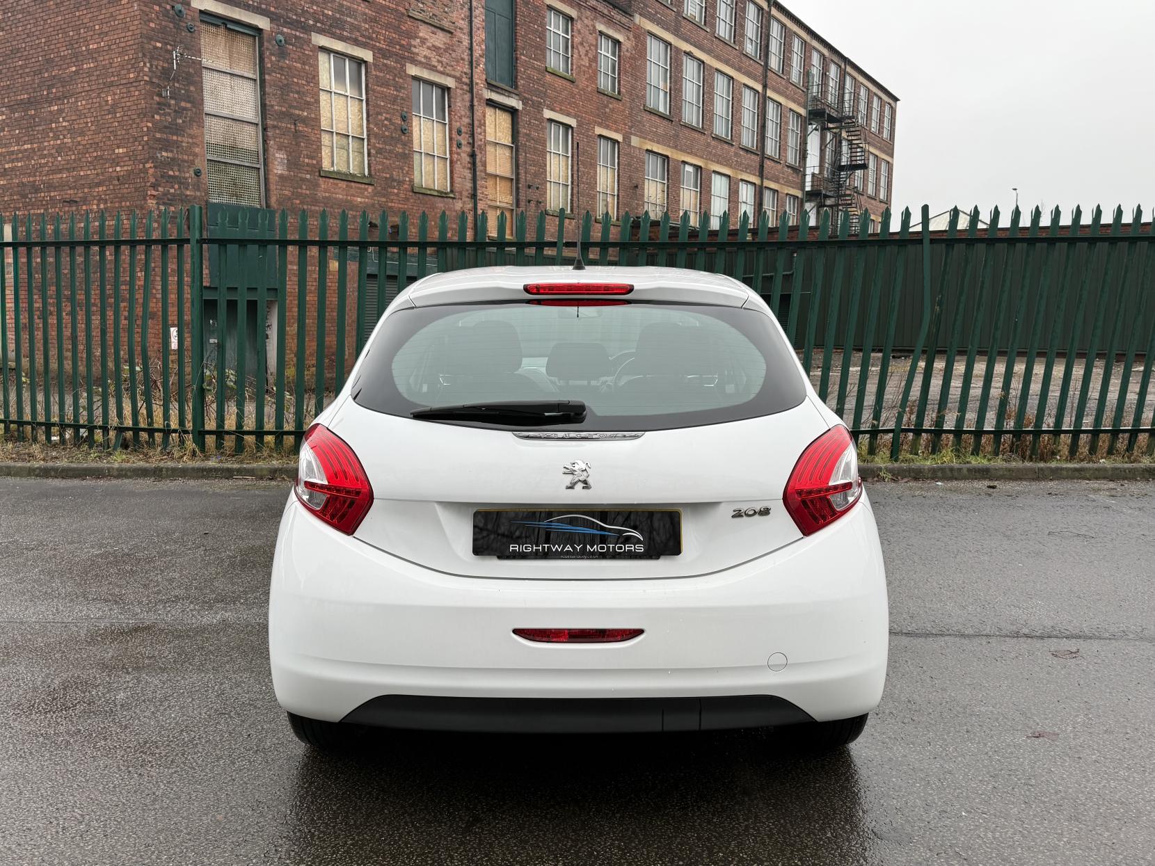 Peugeot 208 1.2 VTi Access+ Hatchback 5dr Petrol Manual Euro 5 (82 ps)