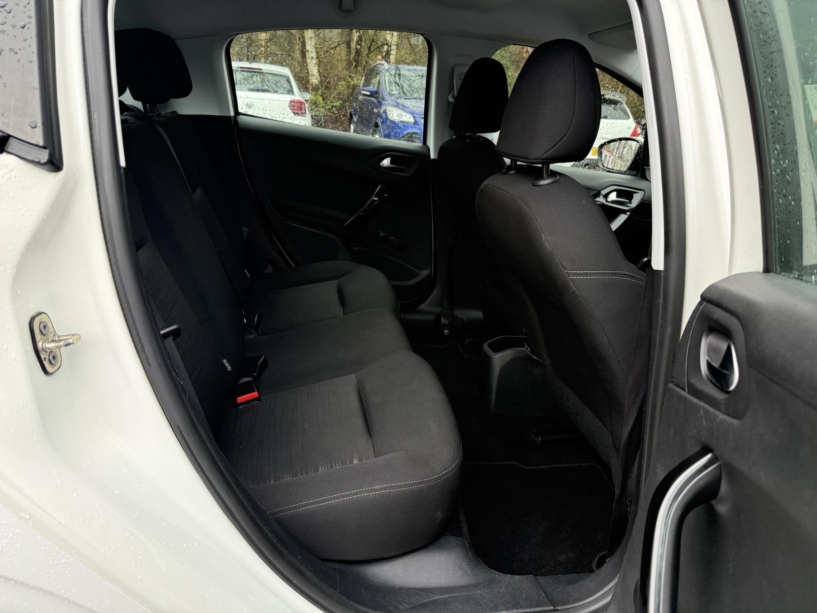 Peugeot 208 1.2 VTi Access+ Hatchback 5dr Petrol Manual Euro 5 (82 ps)