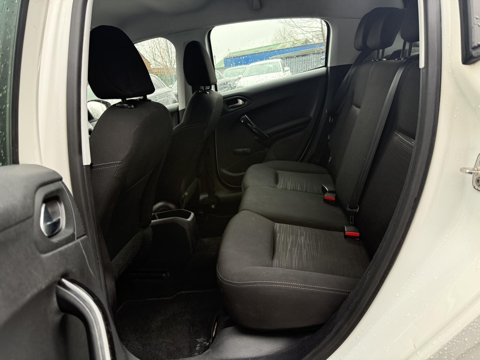 Peugeot 208 1.2 VTi Access+ Hatchback 5dr Petrol Manual Euro 5 (82 ps)