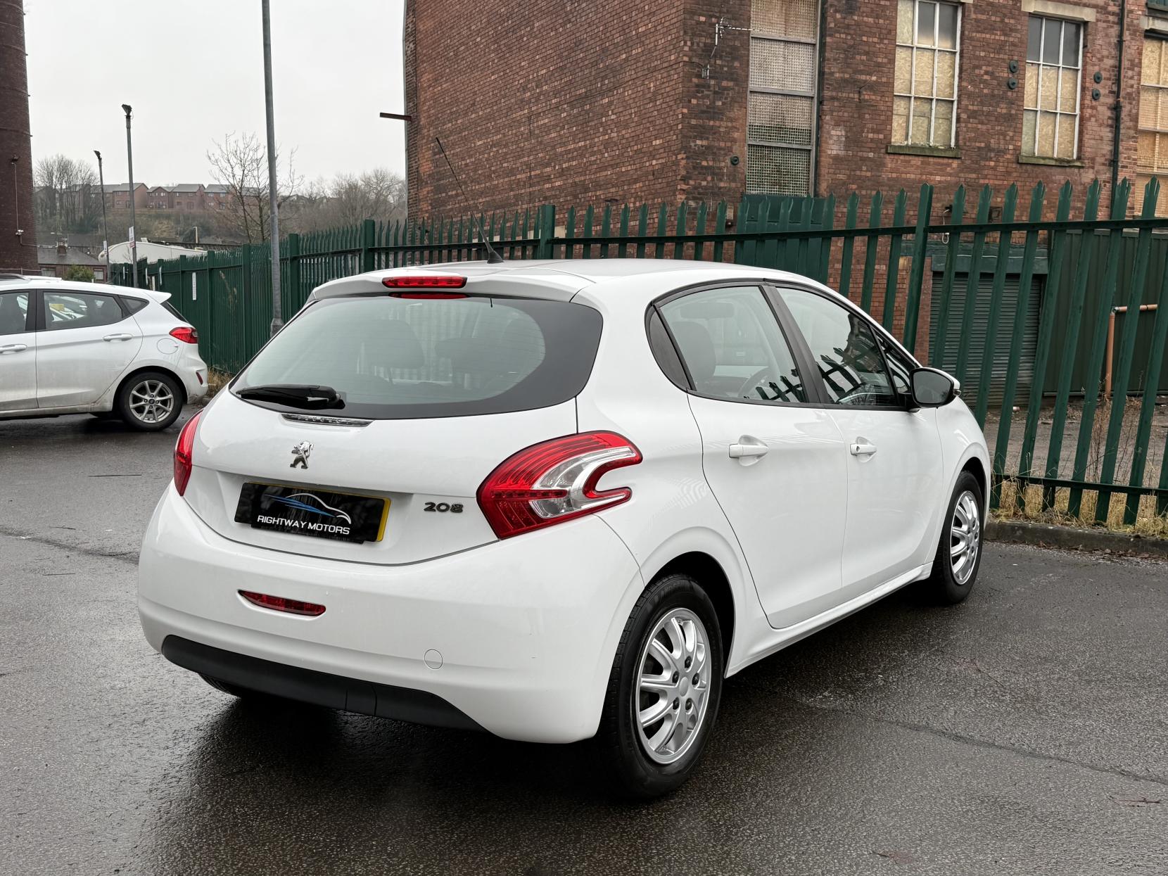 Peugeot 208 1.2 VTi Access+ Hatchback 5dr Petrol Manual Euro 5 (82 ps)