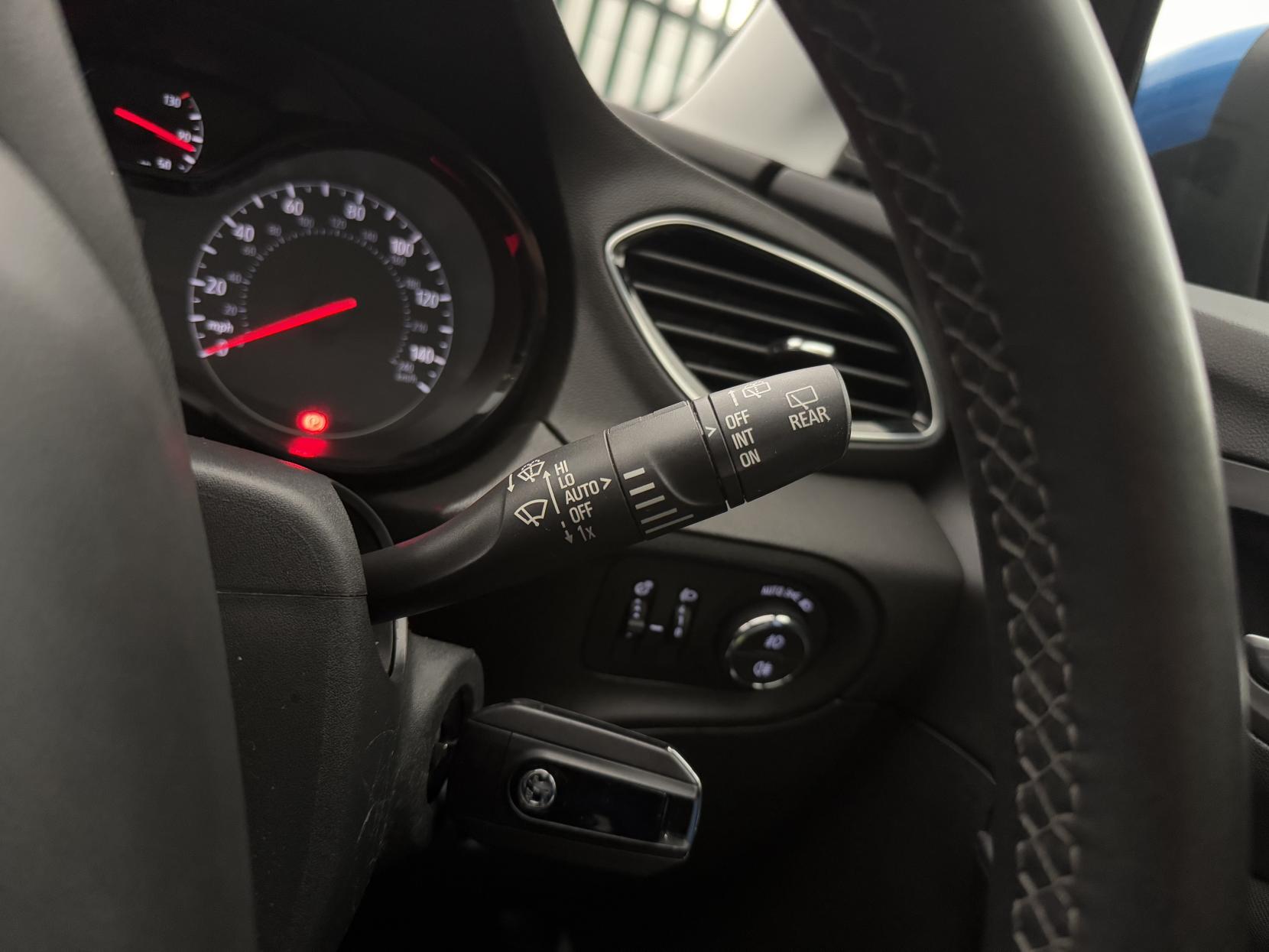 Vauxhall Grandland X 1.6 Turbo D BlueInjection SE SUV 5dr Diesel Auto Euro 6 (s/s) (120 ps)