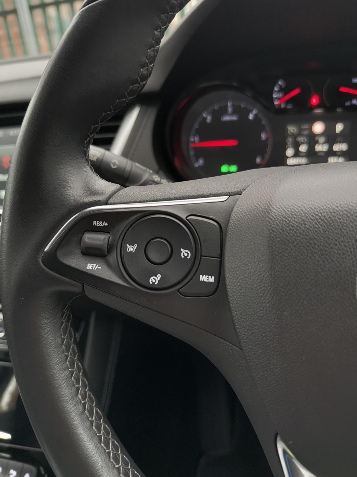 Vauxhall Grandland X 1.6 Turbo D BlueInjection SE SUV 5dr Diesel Auto Euro 6 (s/s) (120 ps)