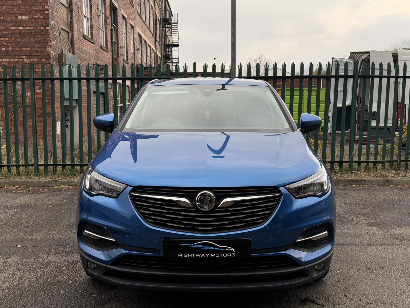 Vauxhall Grandland X 1.6 Turbo D BlueInjection SE SUV 5dr Diesel Auto Euro 6 (s/s) (120 ps)