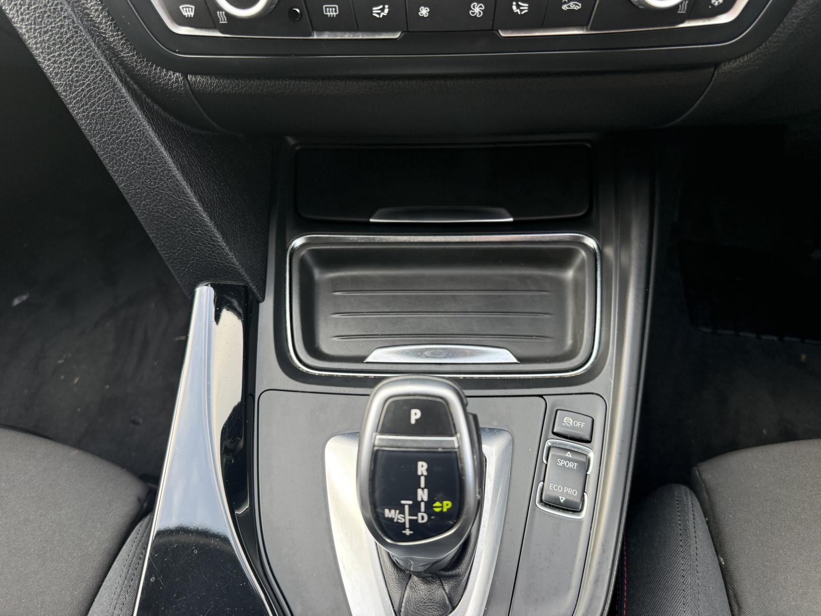 BMW 3 Series 2.0 320d Sport Saloon 4dr Diesel Auto Euro 5 (s/s) (184 ps)