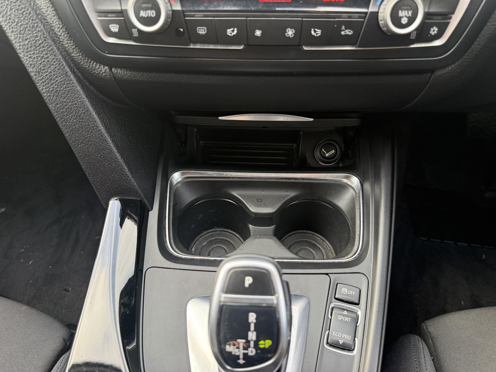 BMW 3 Series 2.0 320d Sport Saloon 4dr Diesel Auto Euro 5 (s/s) (184 ps)