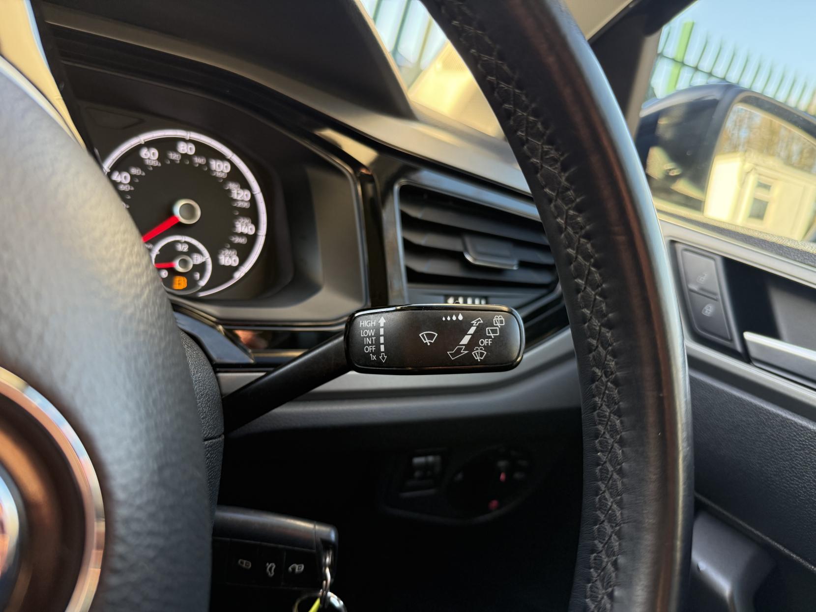 Volkswagen Polo 1.0 TSI SE Hatchback 5dr Petrol Manual Euro 6 (s/s) (95 ps)