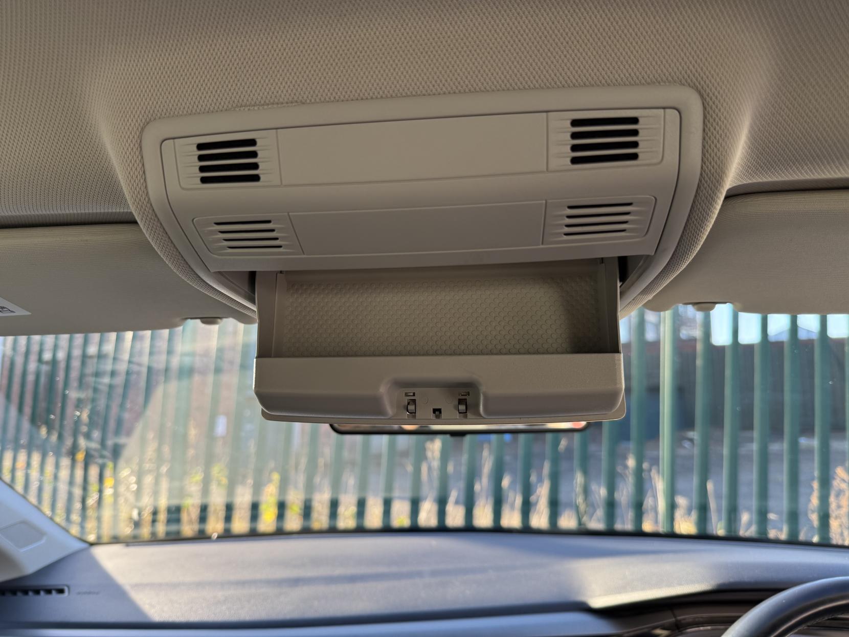 Volkswagen Polo 1.0 TSI SE Hatchback 5dr Petrol Manual Euro 6 (s/s) (95 ps)